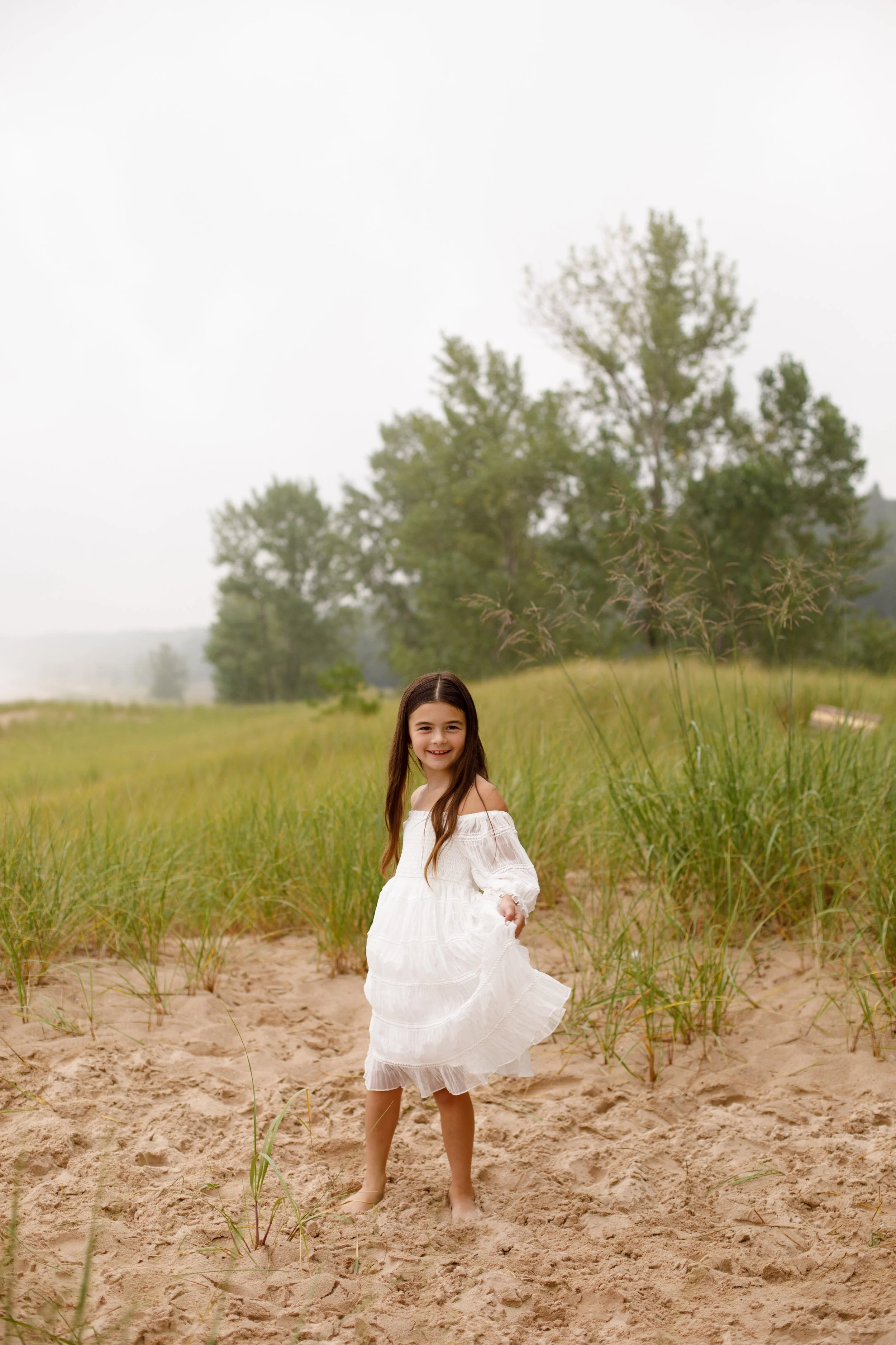 JessicaMax-michigan-family-photographer-pentwater-extended-family-session-documentary-sunrise-51.jpg
