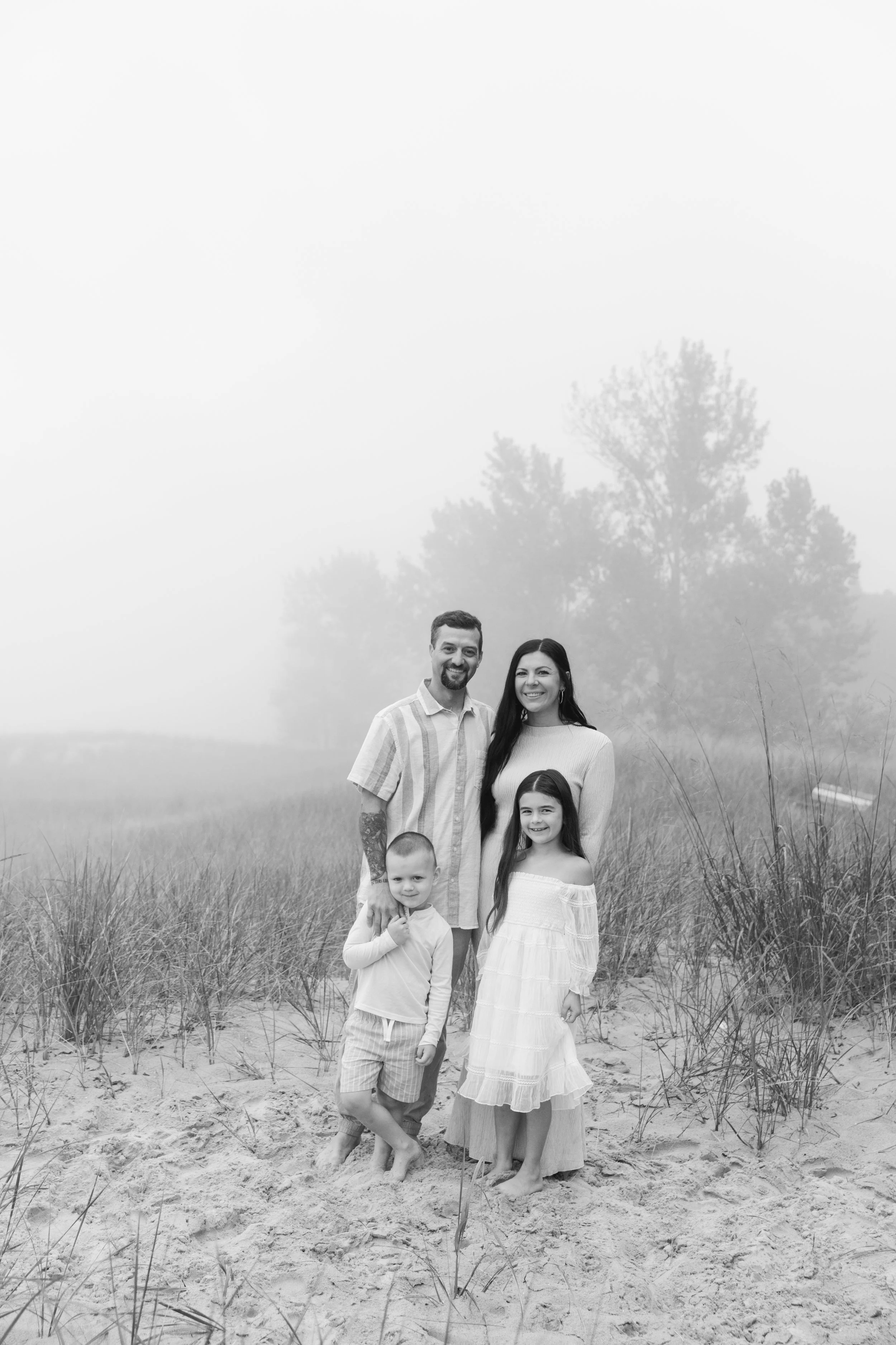 JessicaMax-michigan-family-photographer-pentwater-extended-family-session-documentary-sunrise-60.jpg