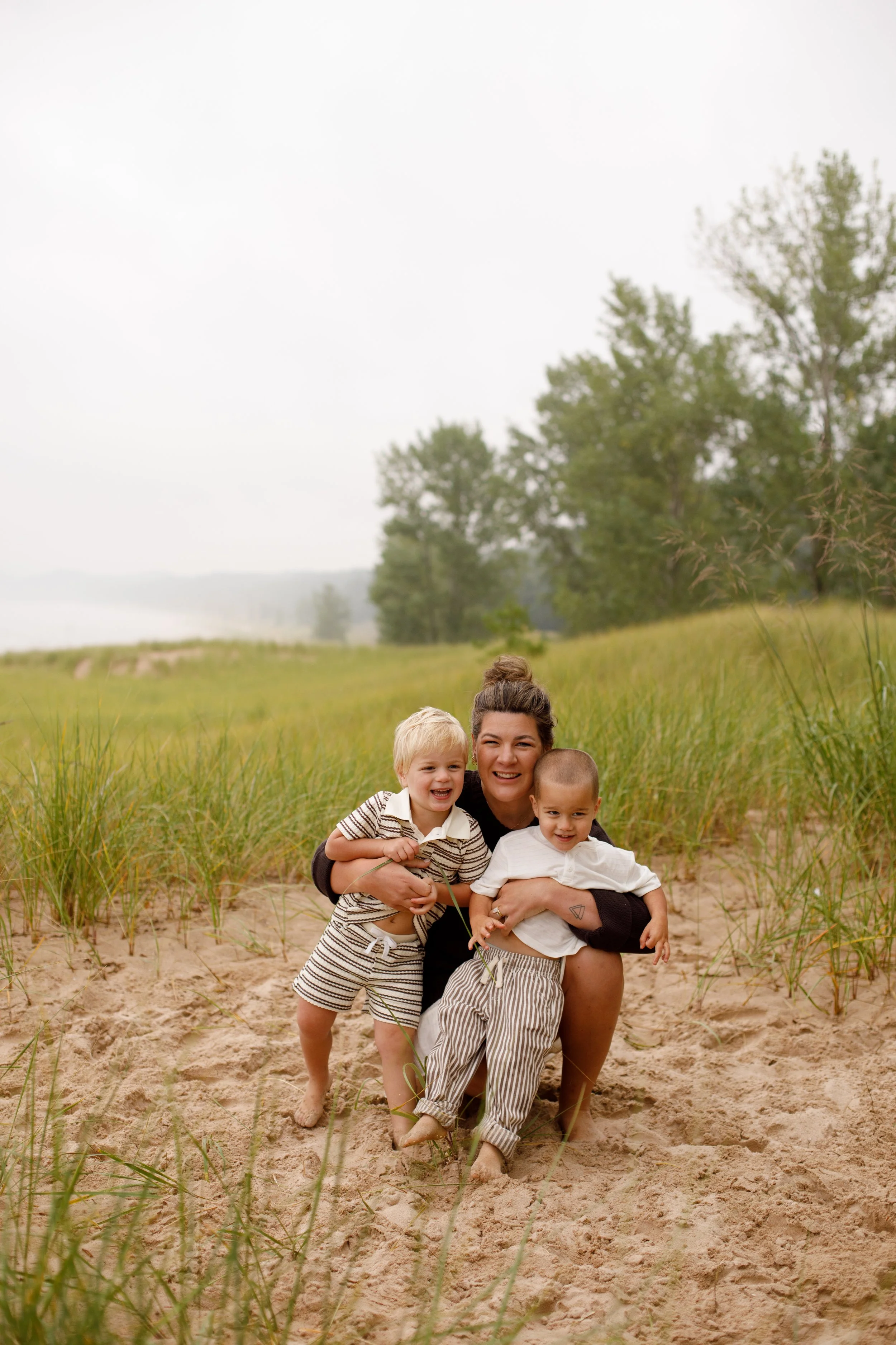 JessicaMax-michigan-family-photographer-pentwater-extended-family-session-documentary-sunrise-70.jpg