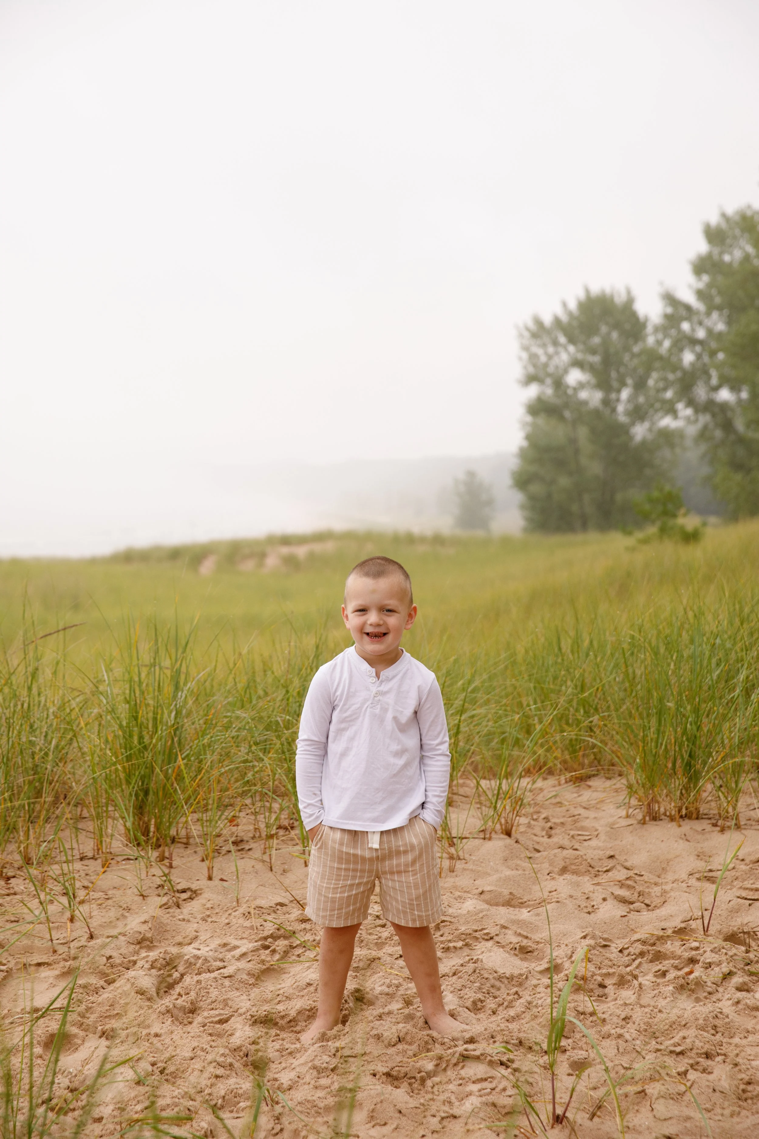 JessicaMax-michigan-family-photographer-pentwater-extended-family-session-documentary-sunrise-71.jpg