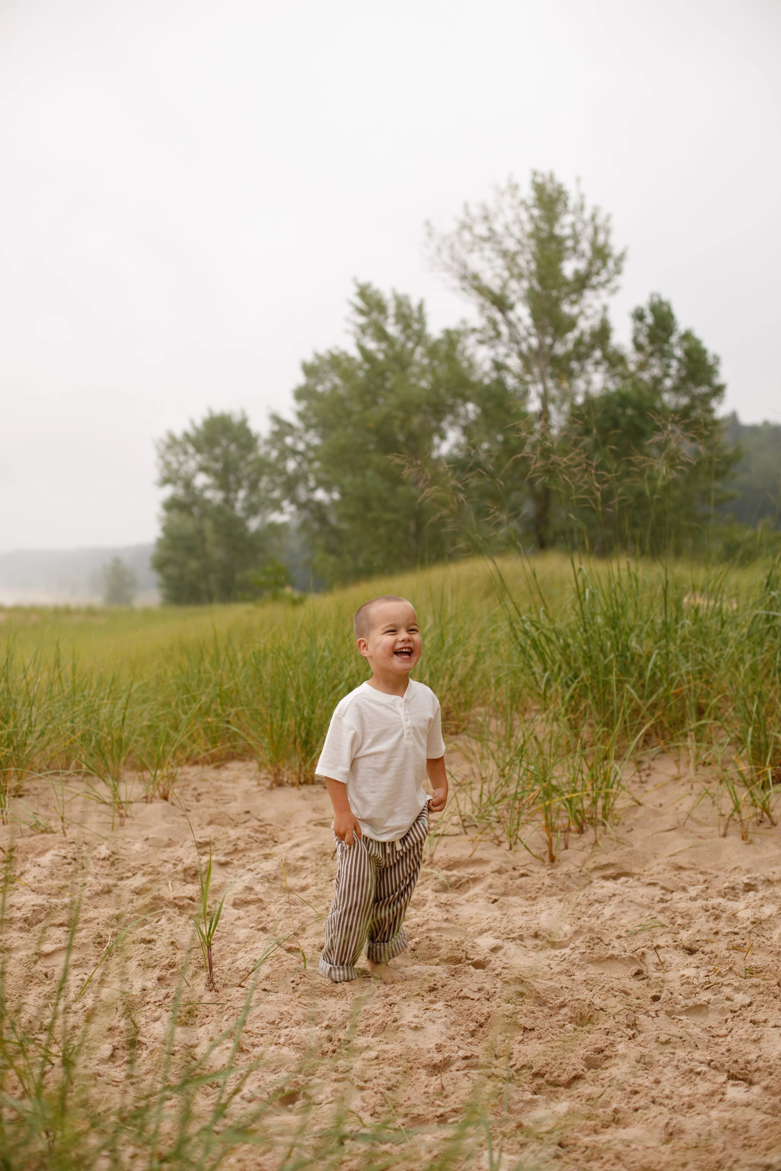 JessicaMax-michigan-family-photographer-pentwater-extended-family-session-documentary-sunrise-79.jpg