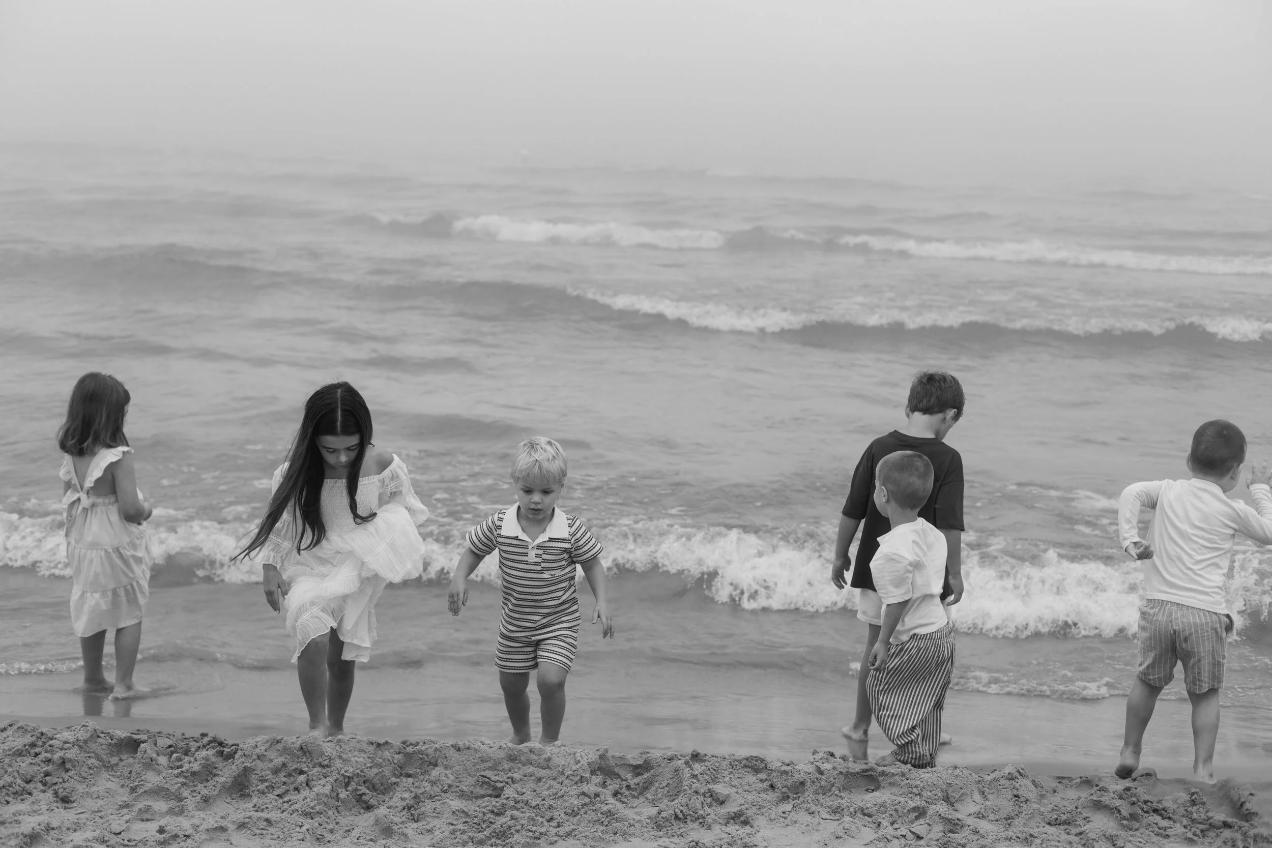 JessicaMax-michigan-family-photographer-pentwater-extended-family-session-documentary-sunrise-172.jpg