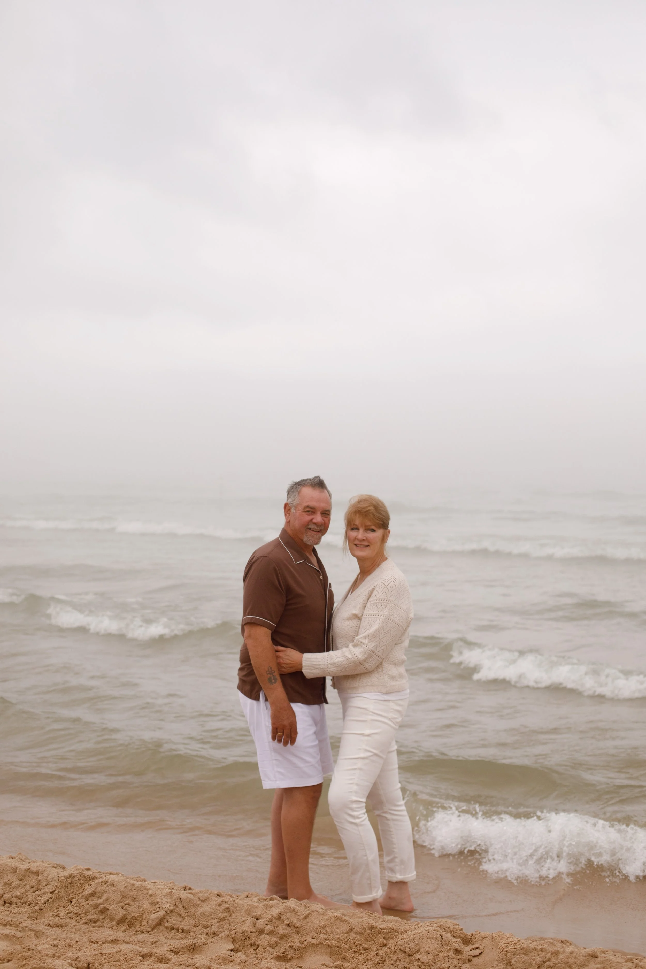 JessicaMax-michigan-family-photographer-pentwater-extended-family-session-documentary-sunrise-177.jpg