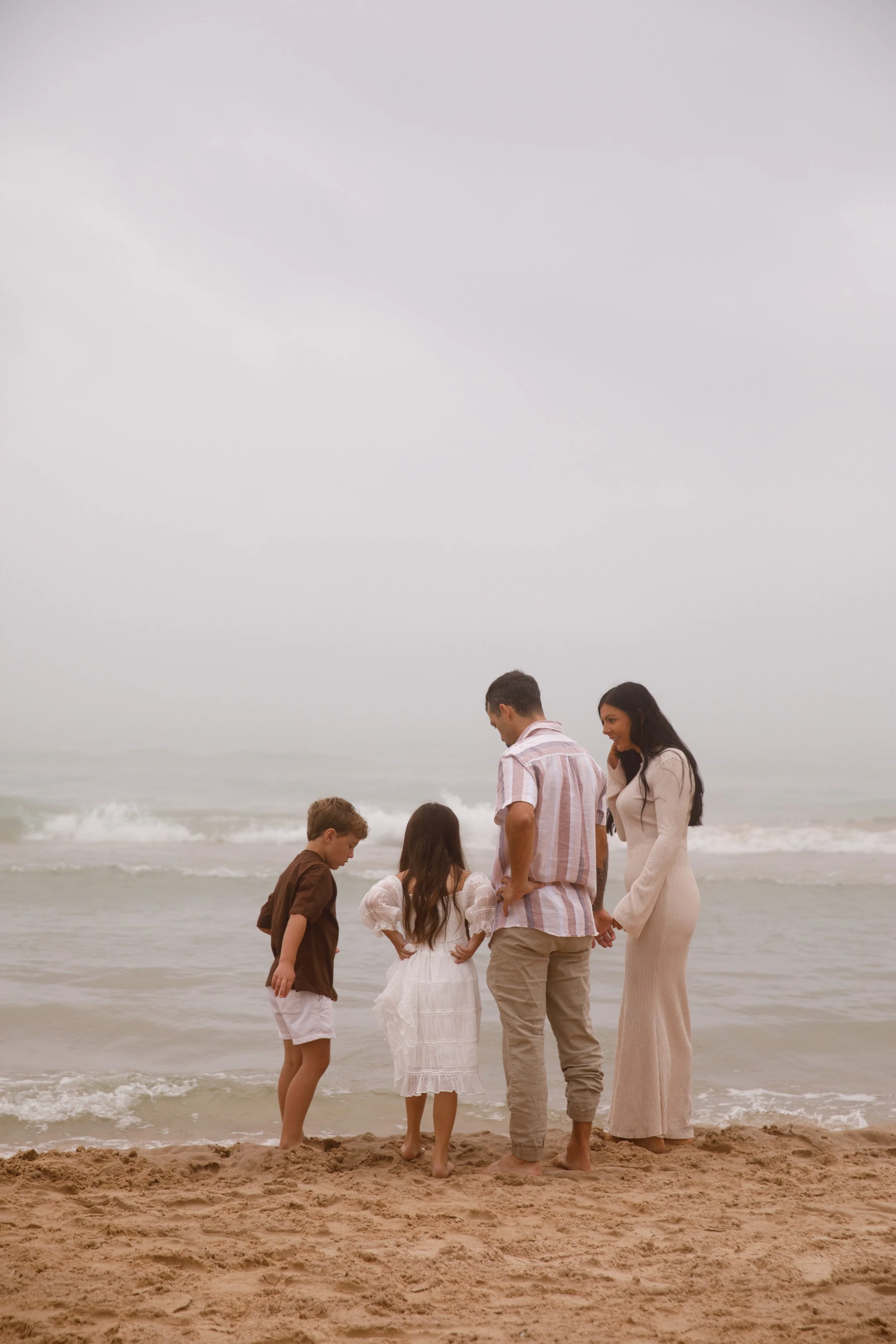 JessicaMax-michigan-family-photographer-pentwater-extended-family-session-documentary-sunrise-180.jpg