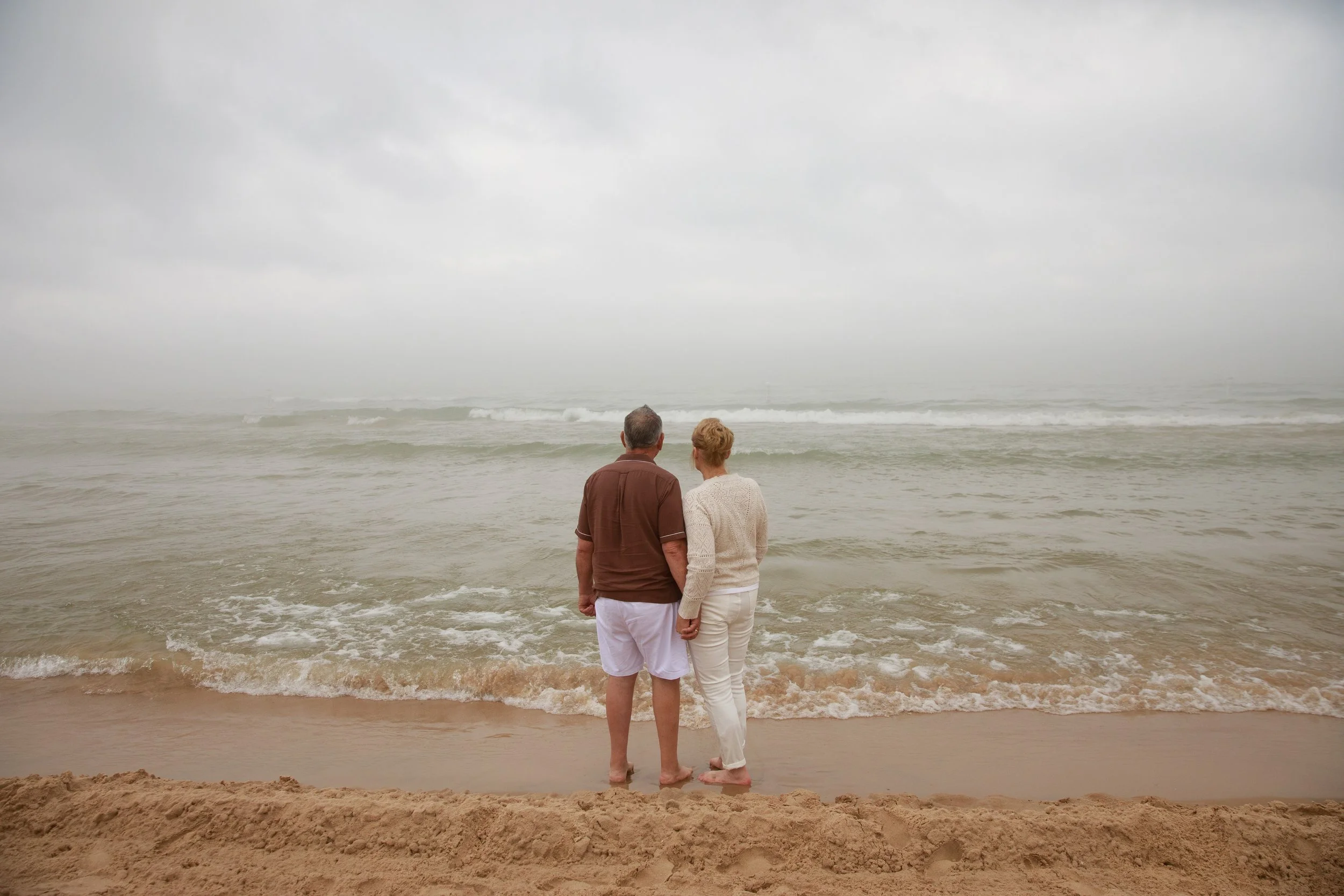 JessicaMax-michigan-family-photographer-pentwater-extended-family-session-documentary-sunrise-193.jpg