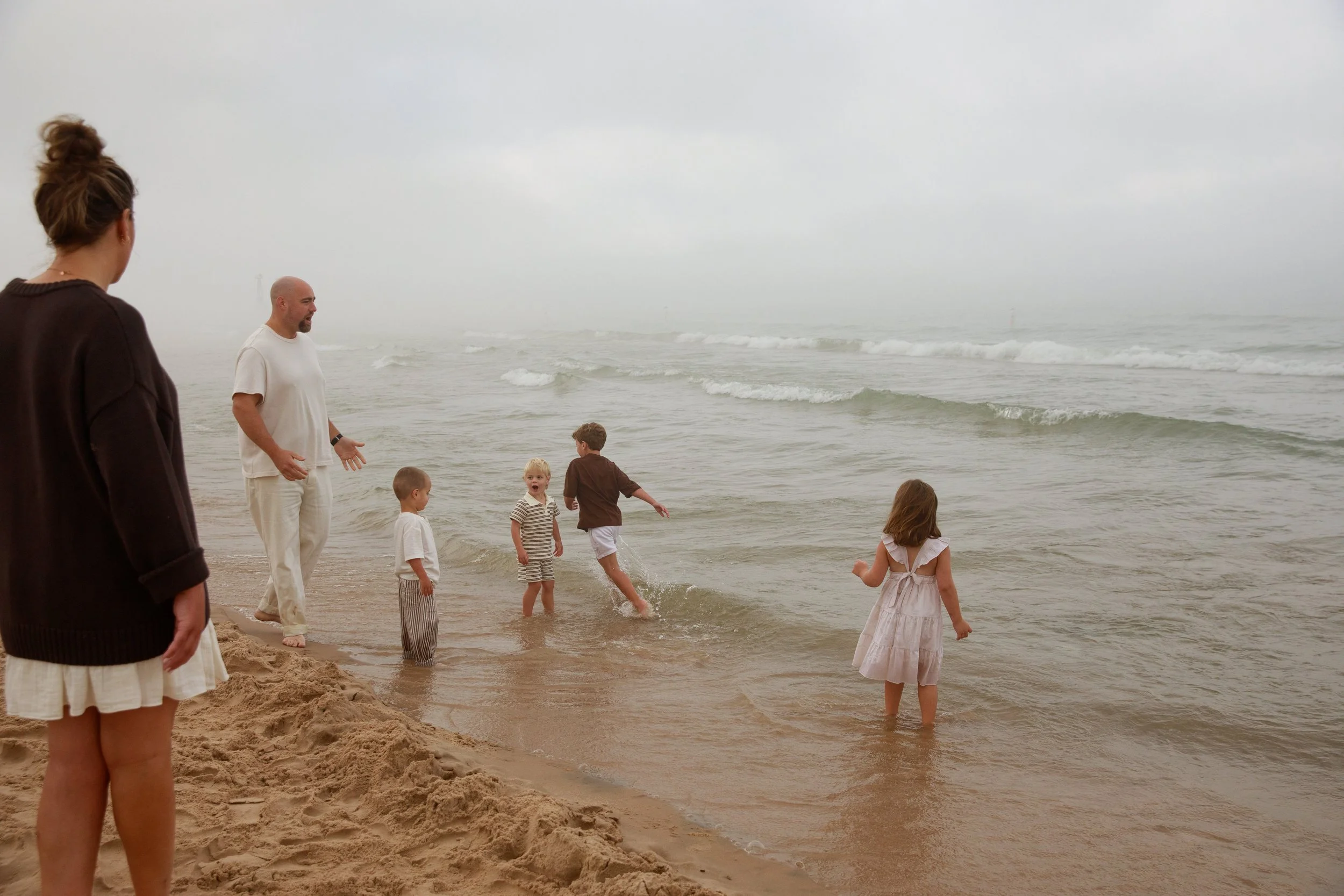 JessicaMax-michigan-family-photographer-pentwater-extended-family-session-documentary-sunrise-226.jpg