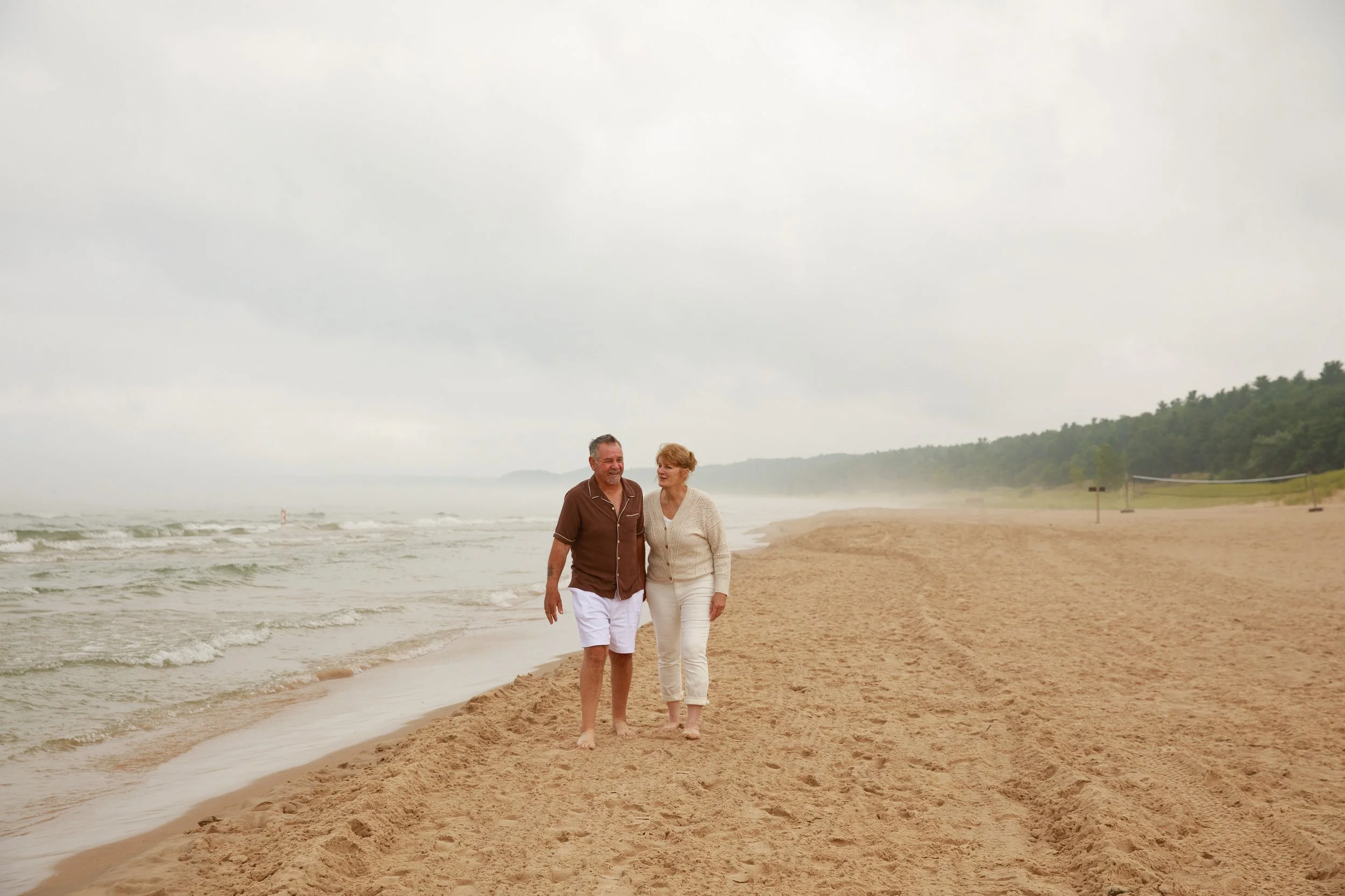 JessicaMax-michigan-family-photographer-pentwater-extended-family-session-documentary-sunrise-285.jpg
