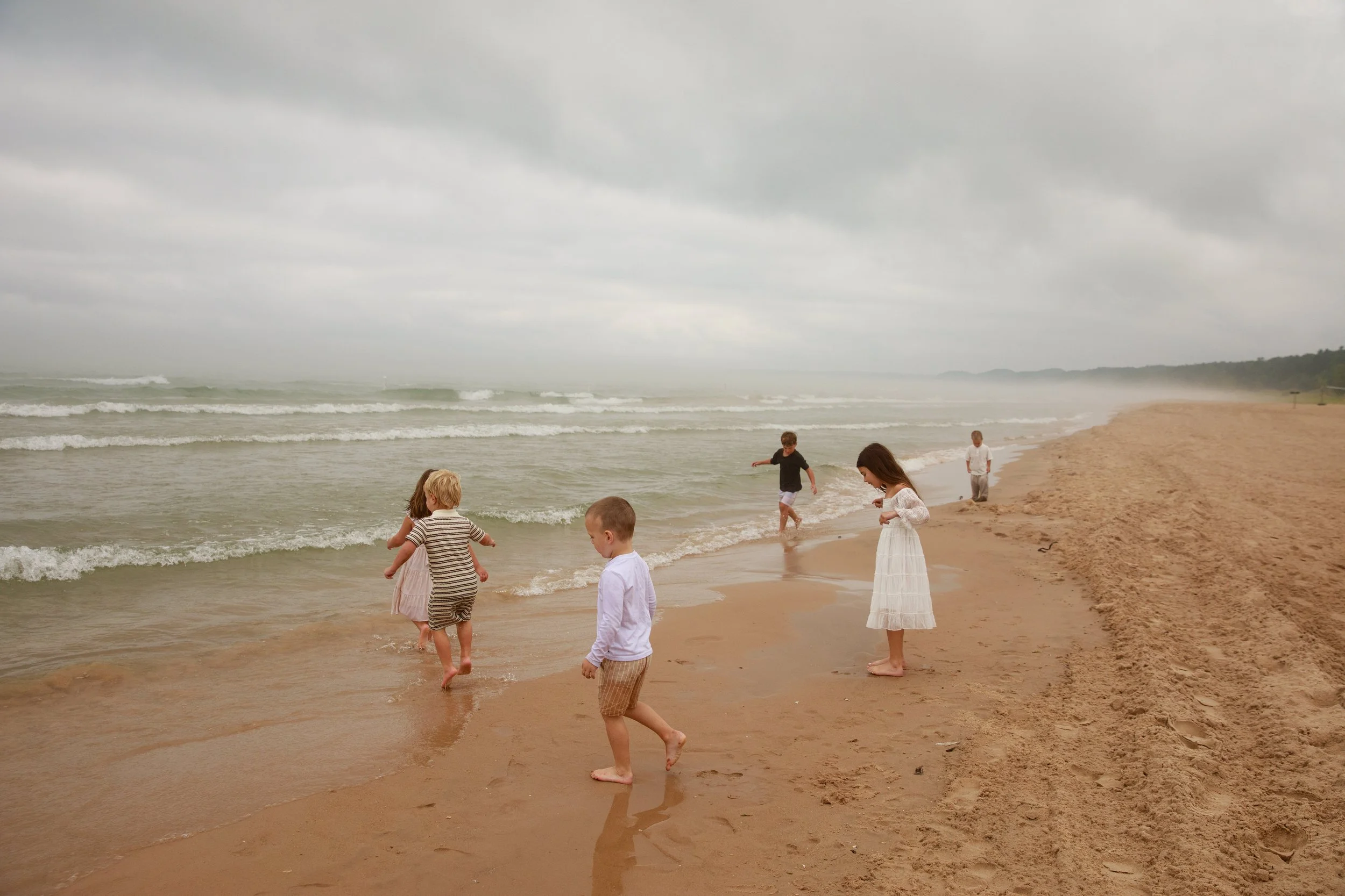 JessicaMax-michigan-family-photographer-pentwater-extended-family-session-documentary-sunrise-310.jpg