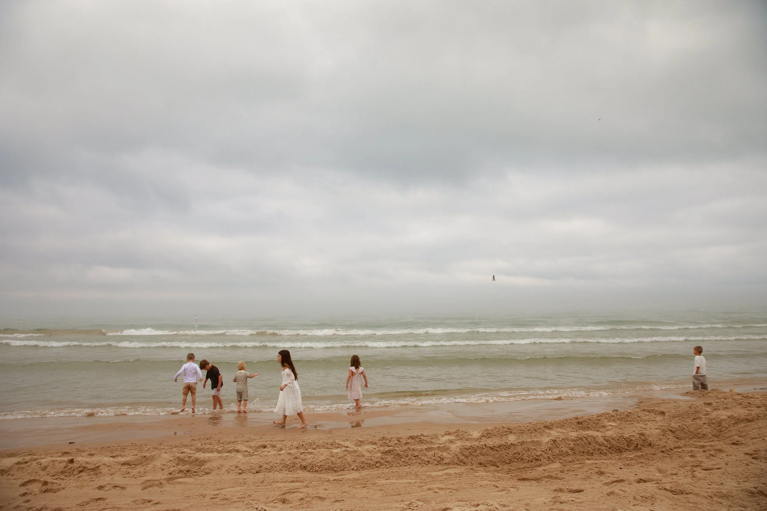 JessicaMax-michigan-family-photographer-pentwater-extended-family-session-documentary-sunrise-313.jpg