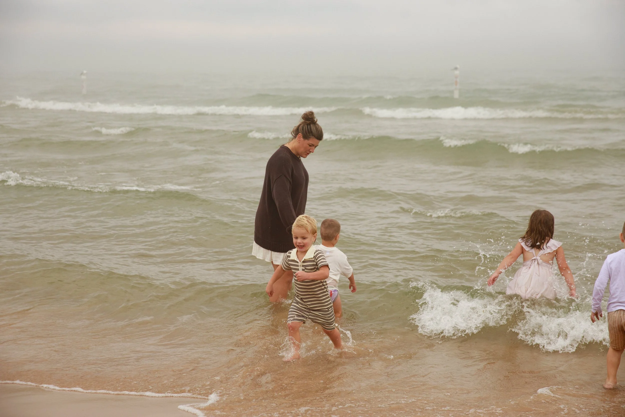 JessicaMax-michigan-family-photographer-pentwater-extended-family-session-documentary-sunrise-325.jpg
