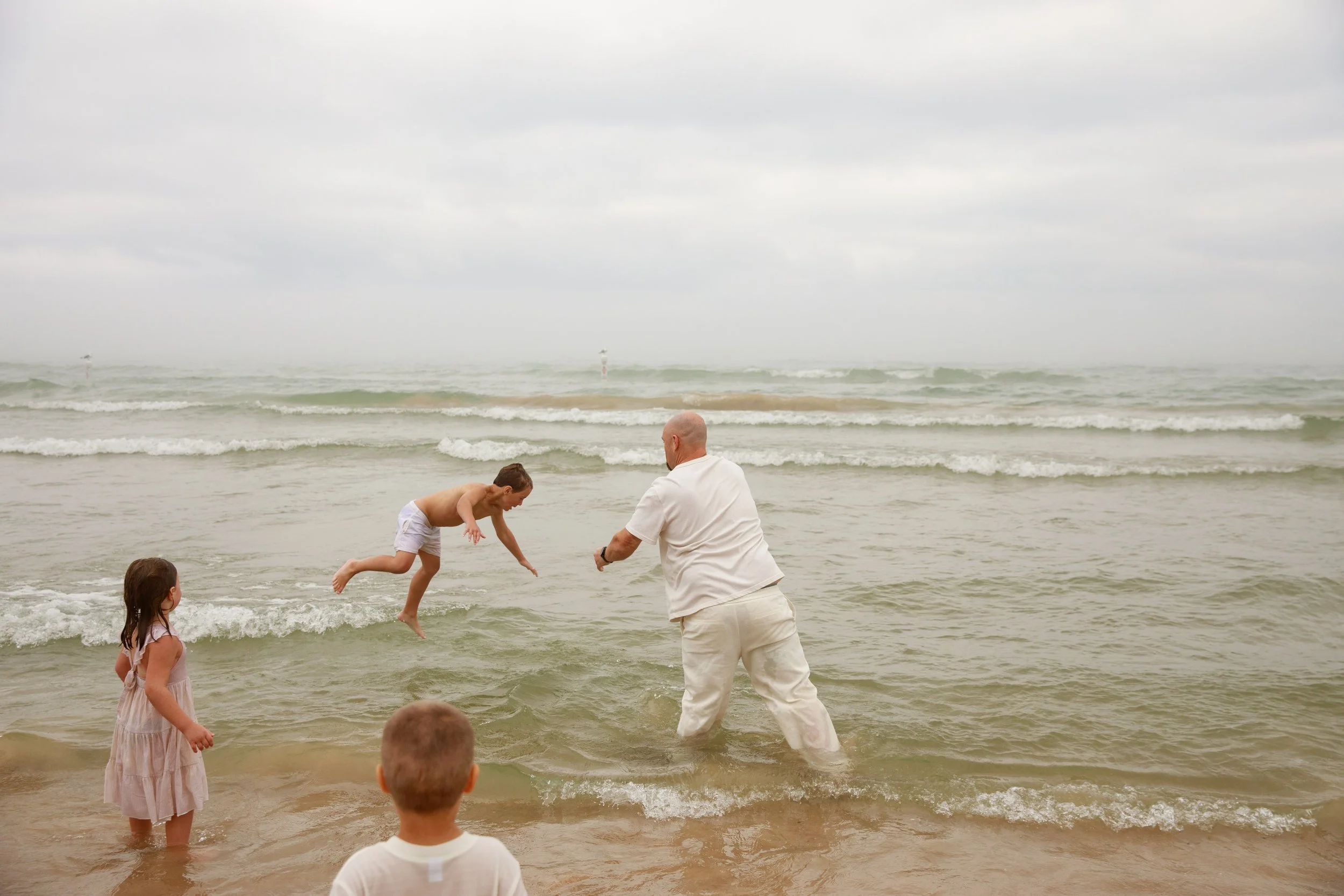 JessicaMax-michigan-family-photographer-pentwater-extended-family-session-documentary-sunrise-361.jpg