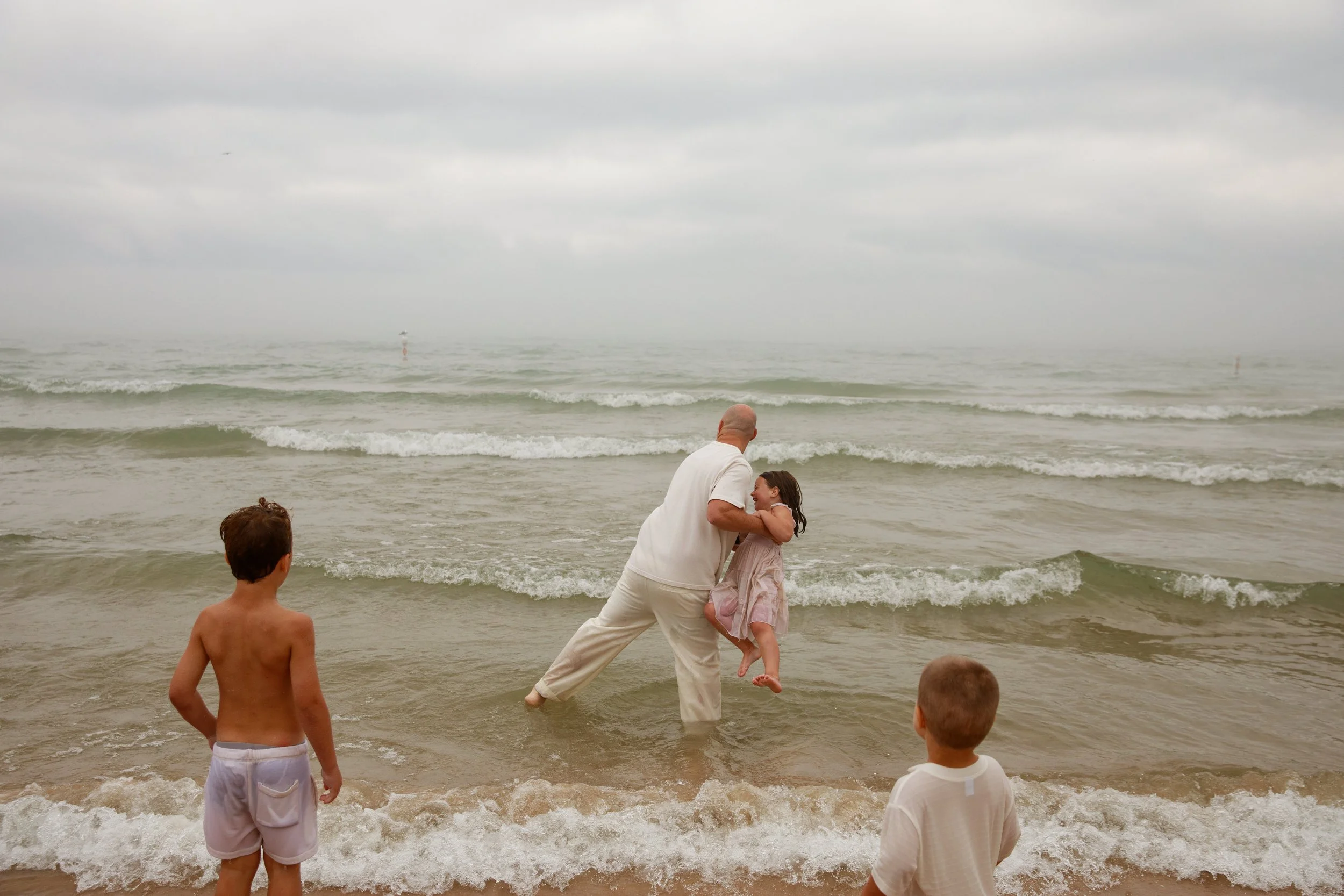 JessicaMax-michigan-family-photographer-pentwater-extended-family-session-documentary-sunrise-364.jpg