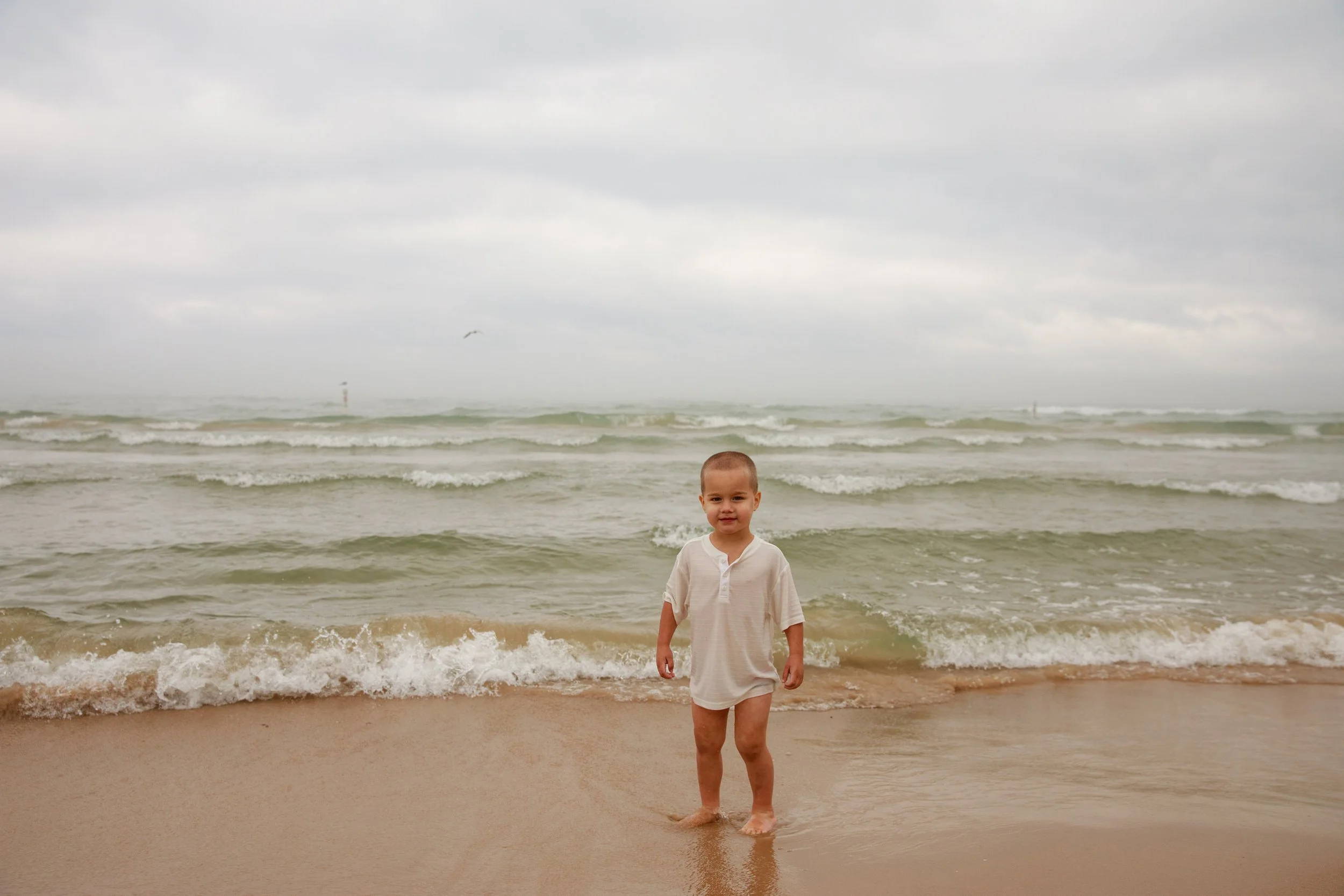 JessicaMax-michigan-family-photographer-pentwater-extended-family-session-documentary-sunrise-370.jpg