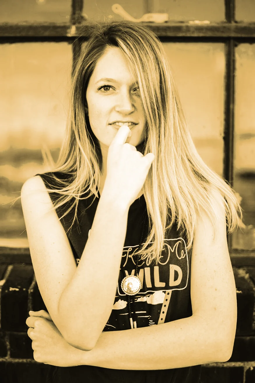 anna-vaus-g-hq.jpg
