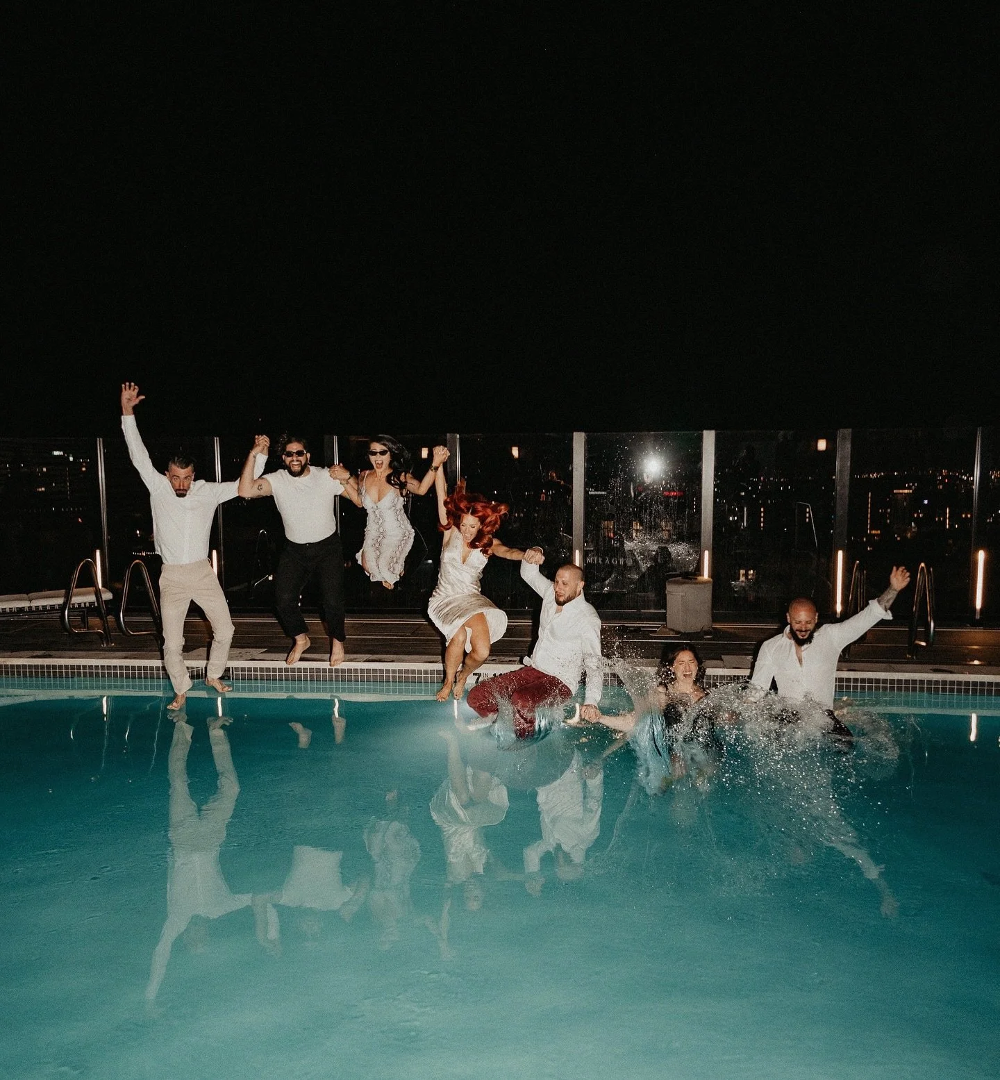 After parties that result in pool jumping on your wedding night are THE best kind of after parties. Do it for the gram!!! And I guess for the memories too. 
⠀⠀⠀⠀⠀⠀⠀⠀⠀
This bride (the gorgeous Alyssa) didn&rsquo;t want to ruin her wedding dress with t