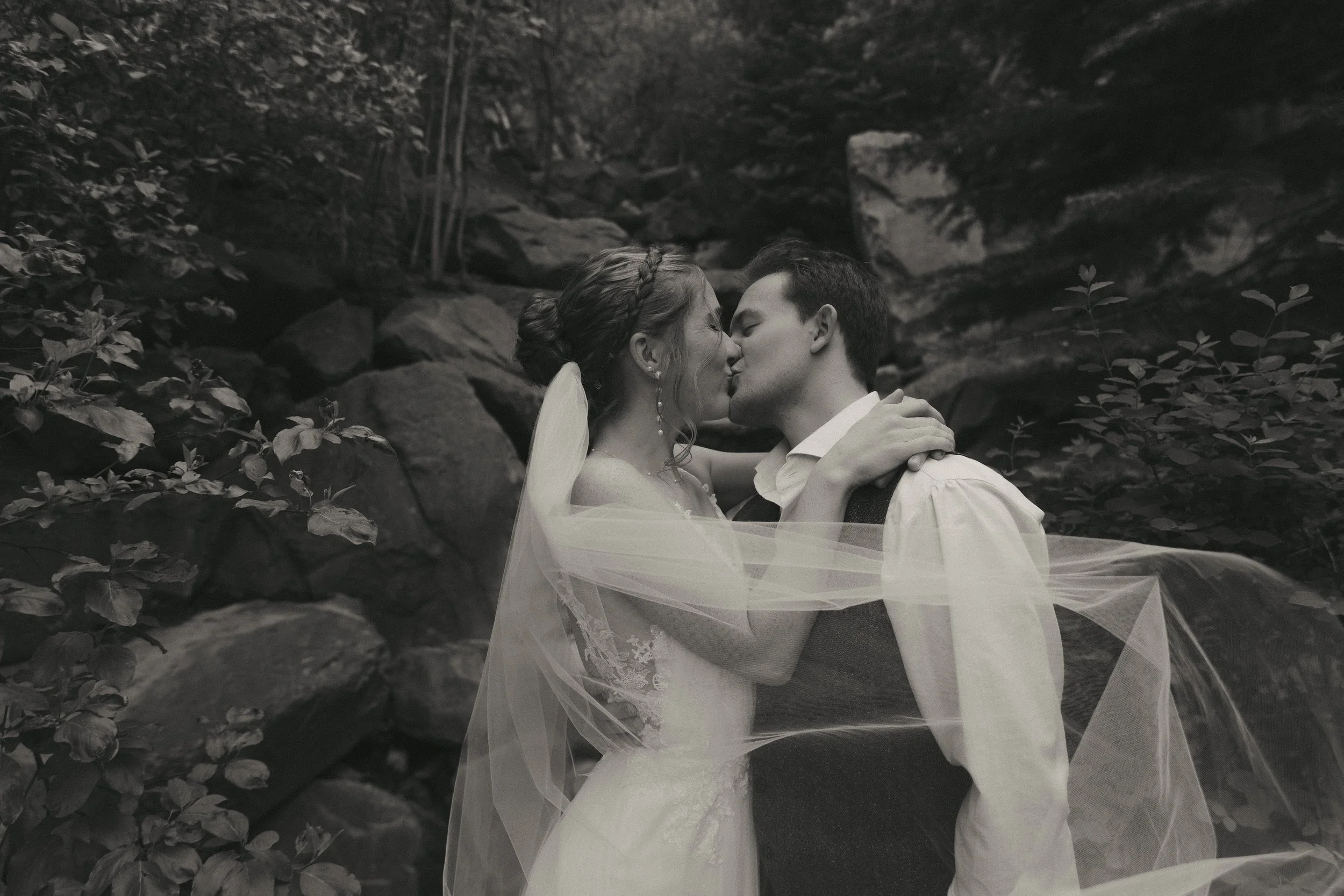 artsy wedding photographer utah.jpg