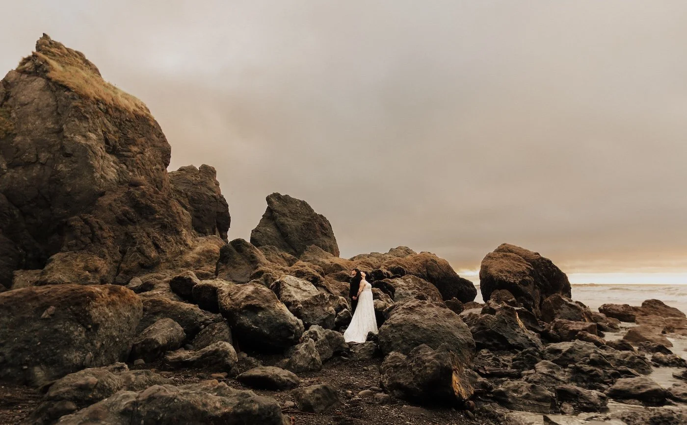 elopement-photographer-best-utah-washington-datura-photo.jpg