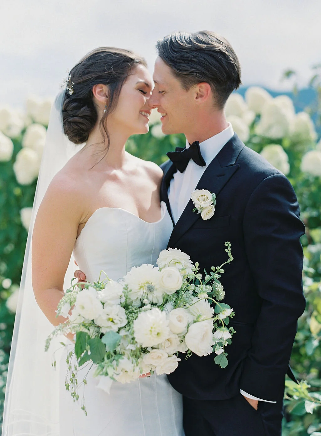 LauraGordonPhotography(c)_maddieandsamwedding-417.jpg