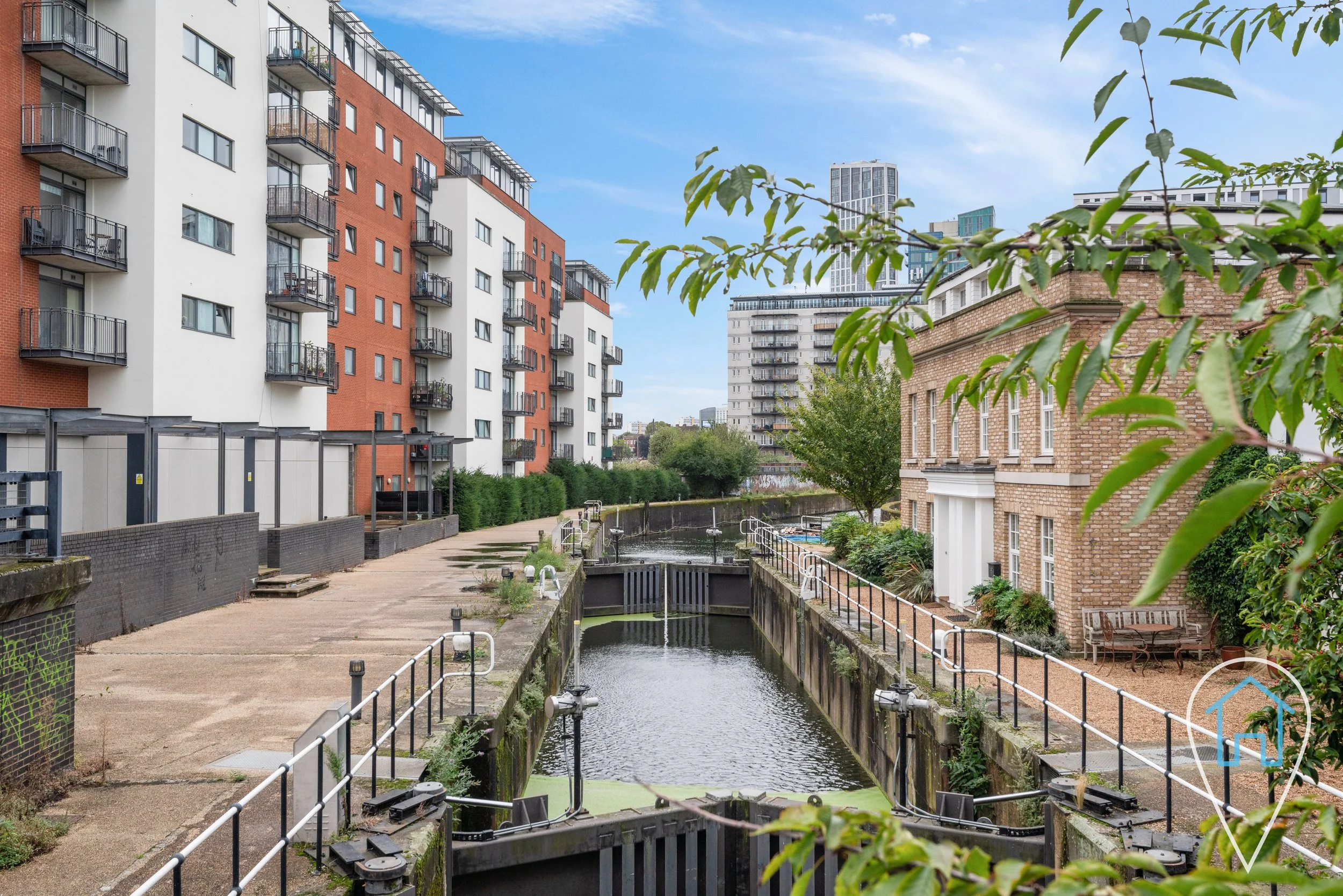 Flat 75, 72 High Street E15 2QF-12.jpg
