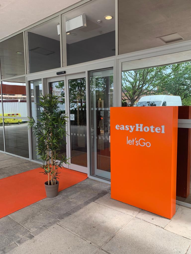easyHotel 1.jpeg