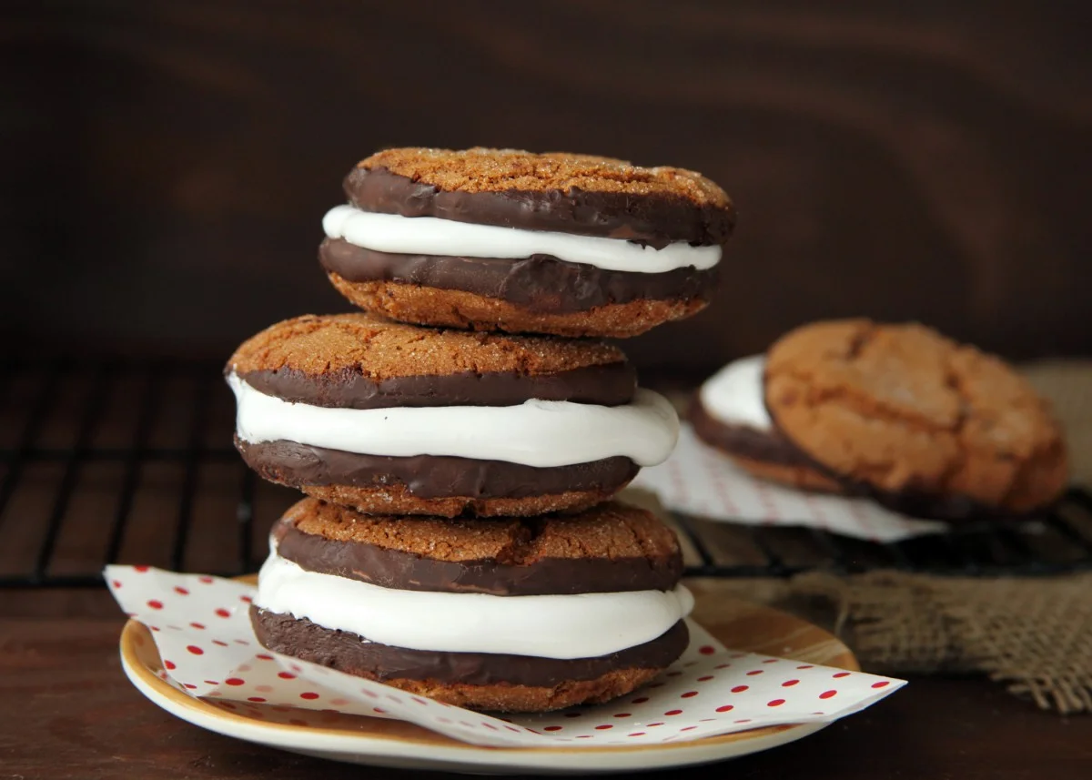 Indoorsmore.jpg
