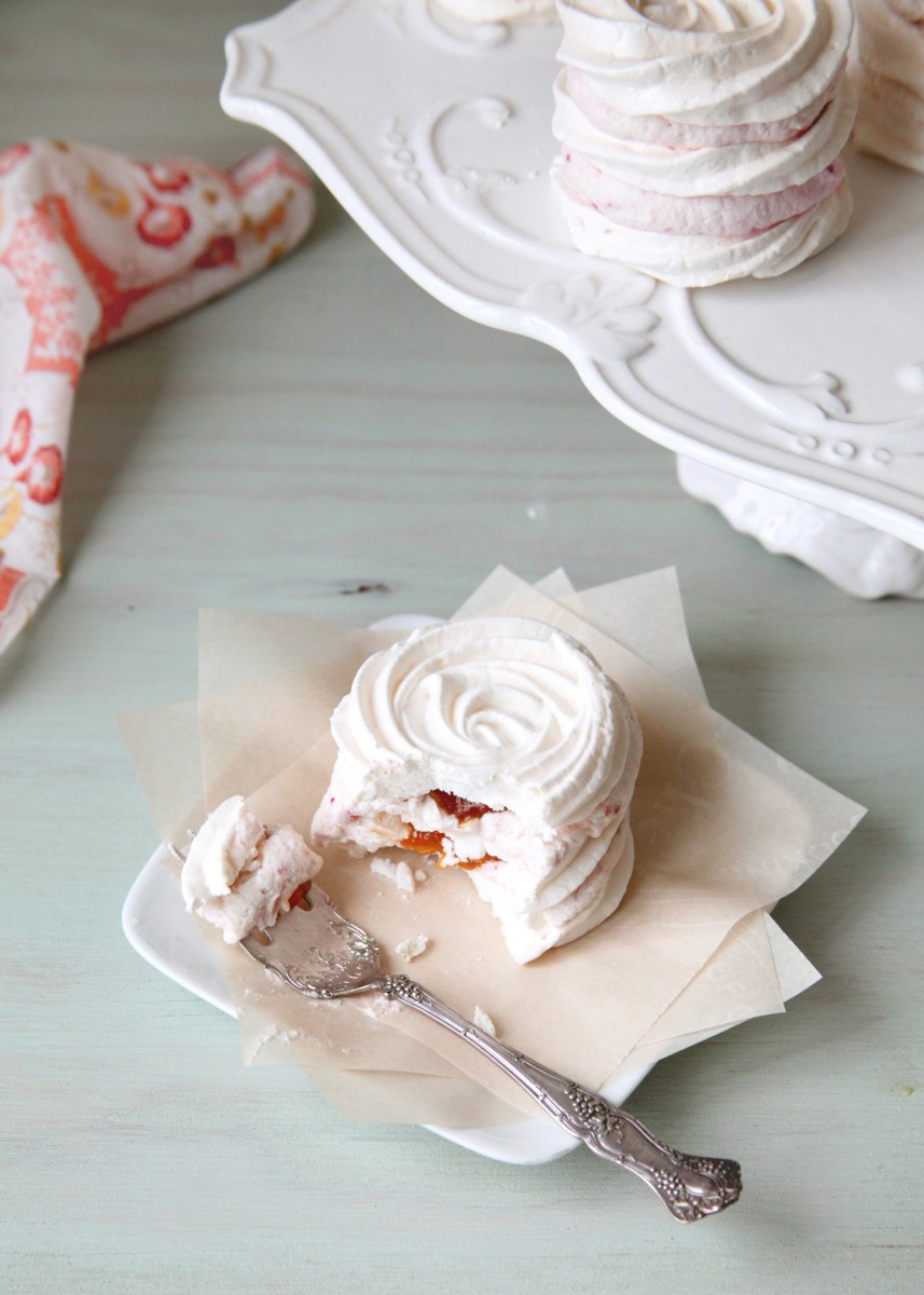 IMeringue-Torte-Bite3.jpg