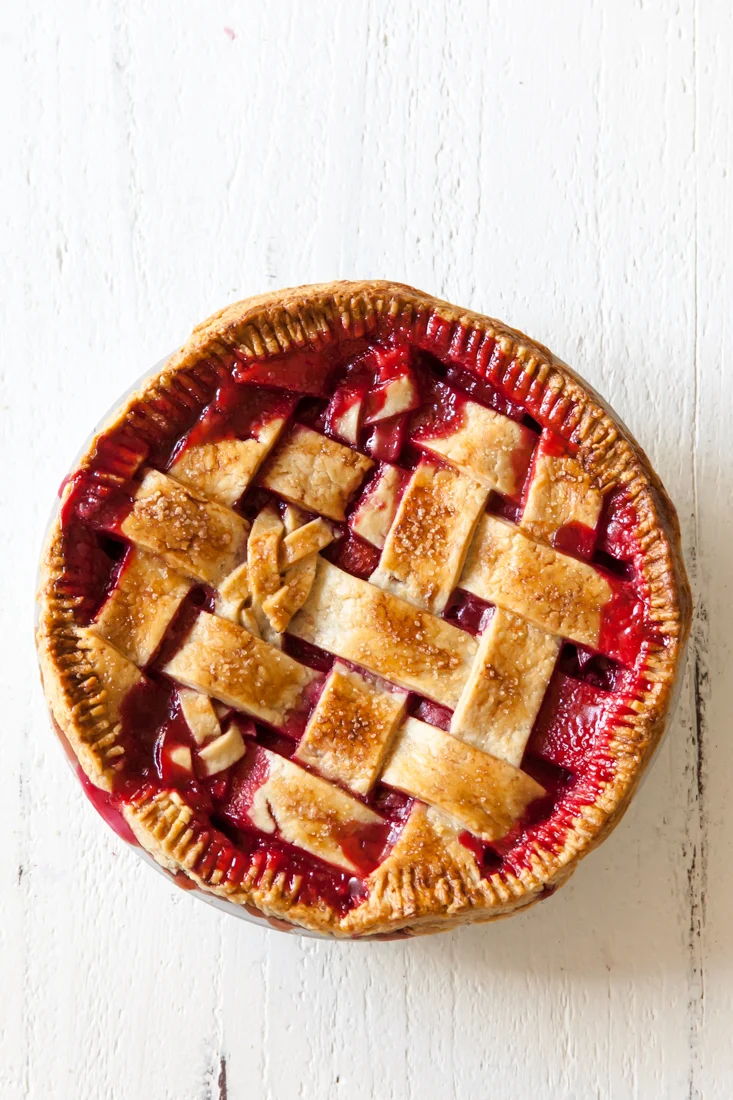 Rhubarb Berry Pie — Style Sweet