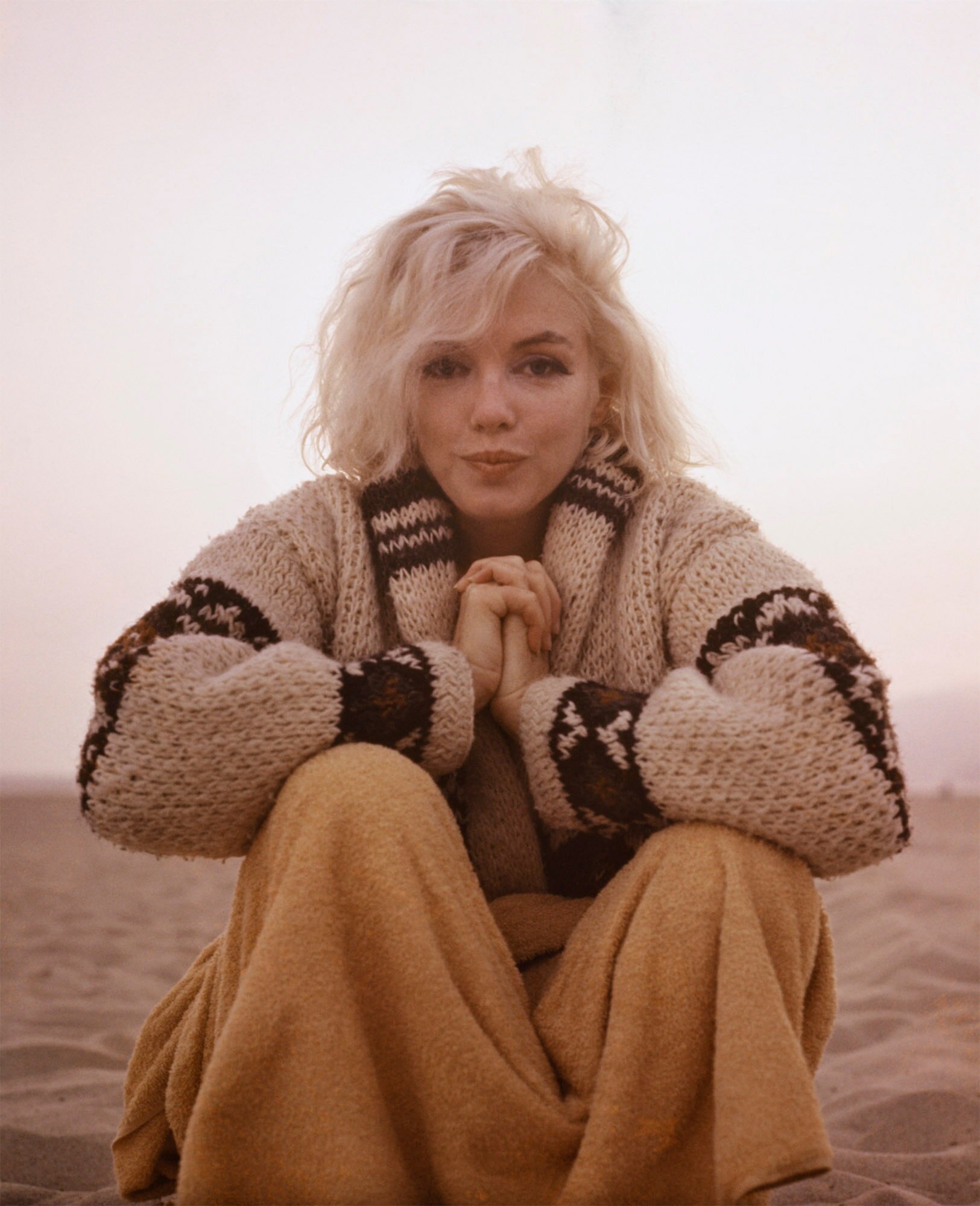 Marilyn Monroe Beach Sweater Photoshoot — The Weekender