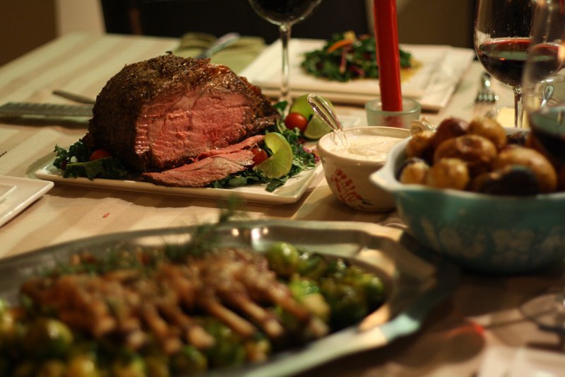 This Christmas dinner is not possible without the use of an oven and proper roasting technique