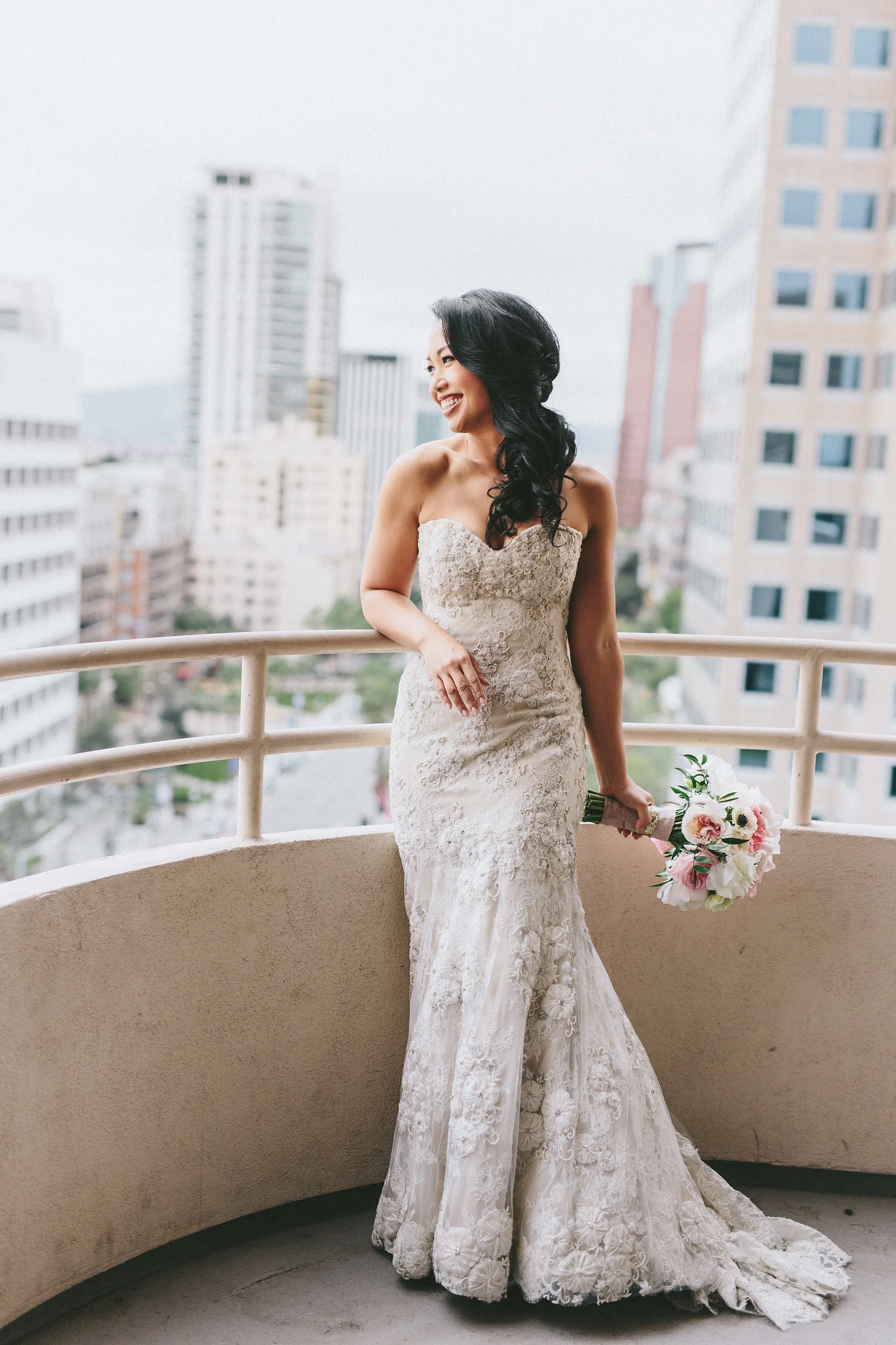 Former client of mine looking extra fabulous on her special day.