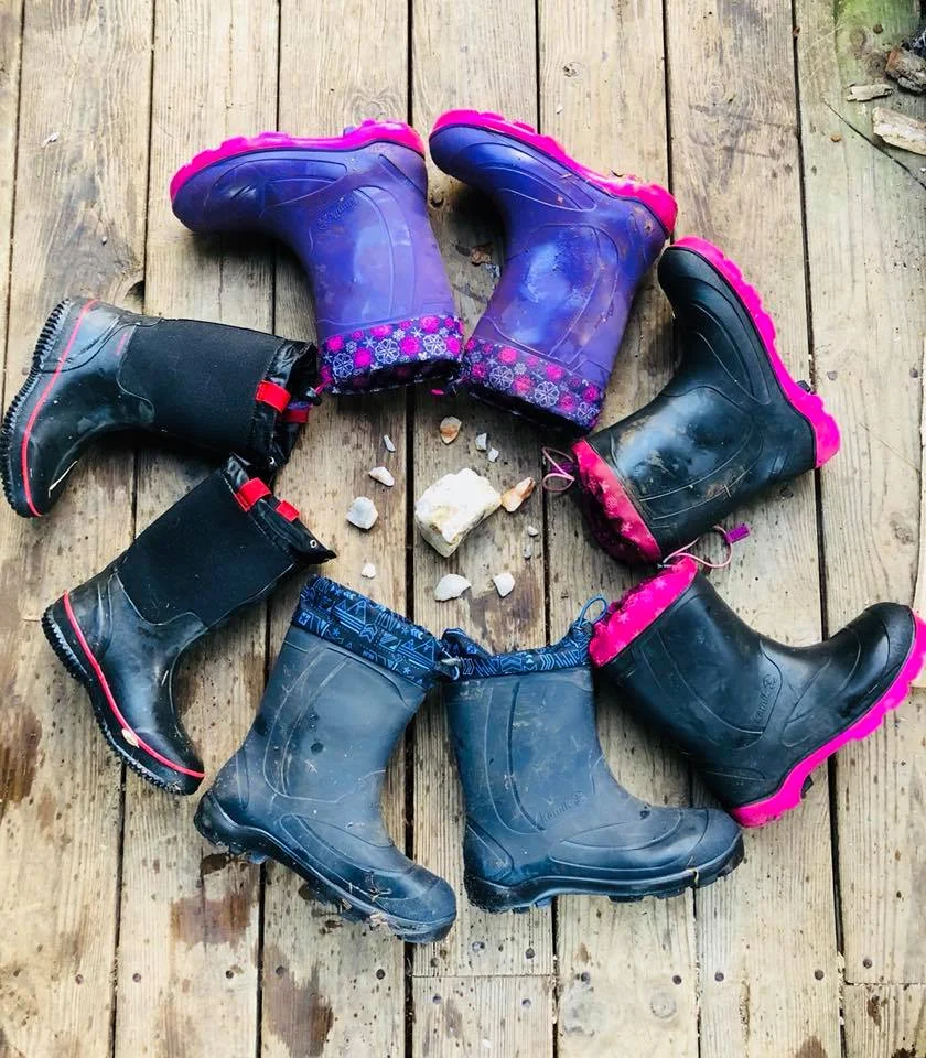 snow boots .jpg