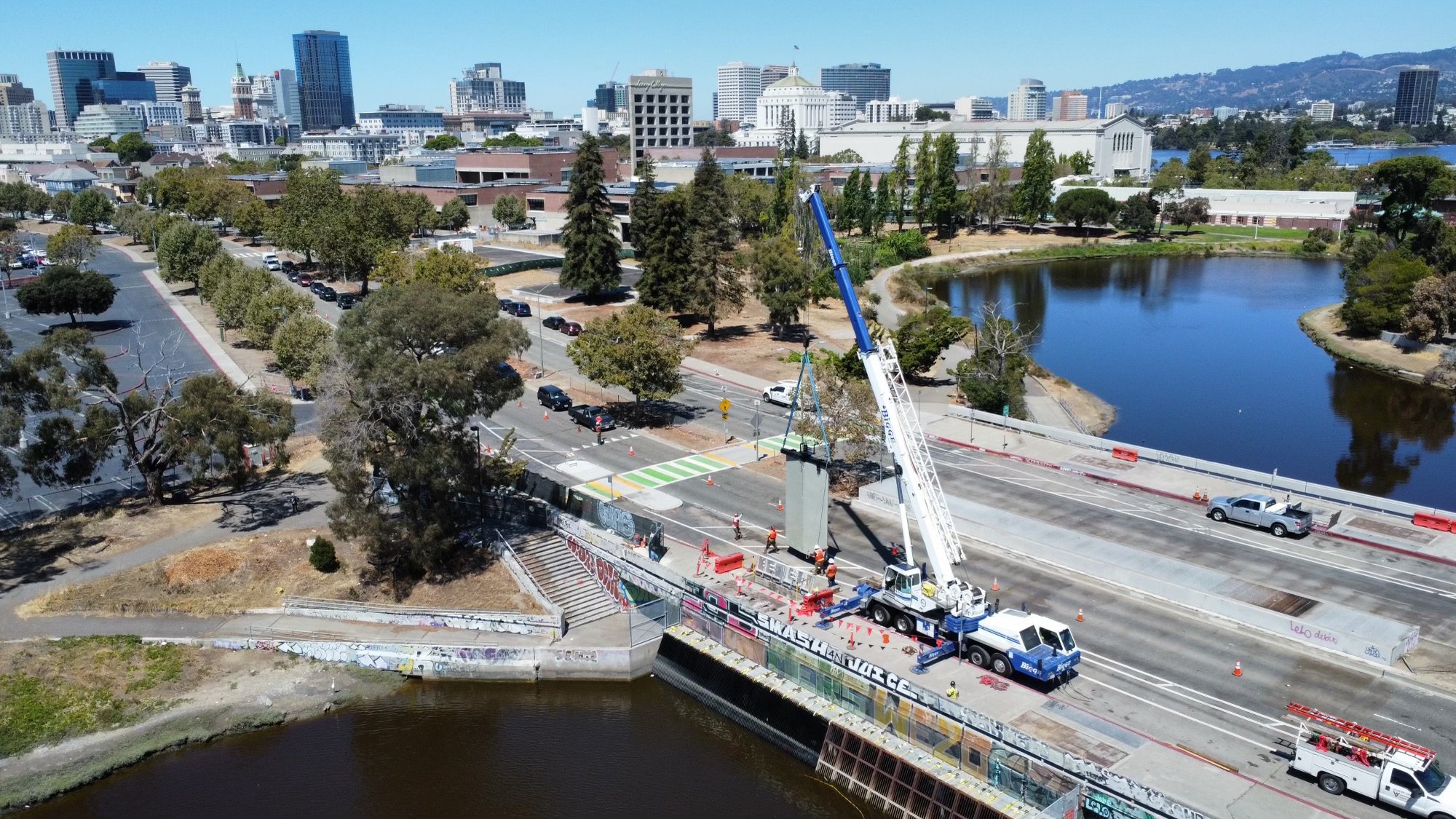   Welcome To Valentine Corporation   Project: Lake Merritt Pump Station Channel Gate &amp; Trash Rack Rehabilitation - Alameda County Public Works  If It's Difficult Or Unusual, Call Us!   Contact Us  
