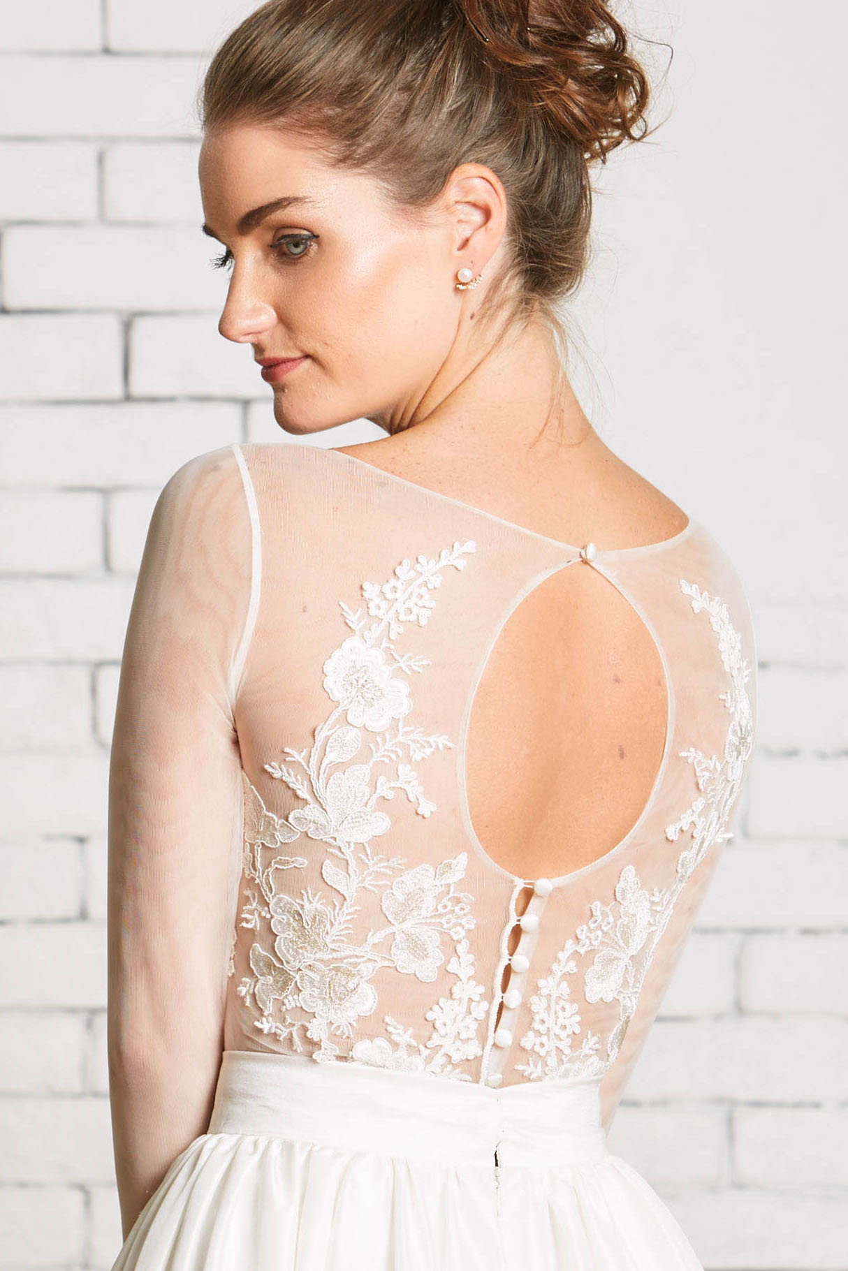 Rebecca_Schoneveld_Capri_Top_Back_Detail-Modern_Applique_Bridal_Separates_Long_Sleeves.jpg
