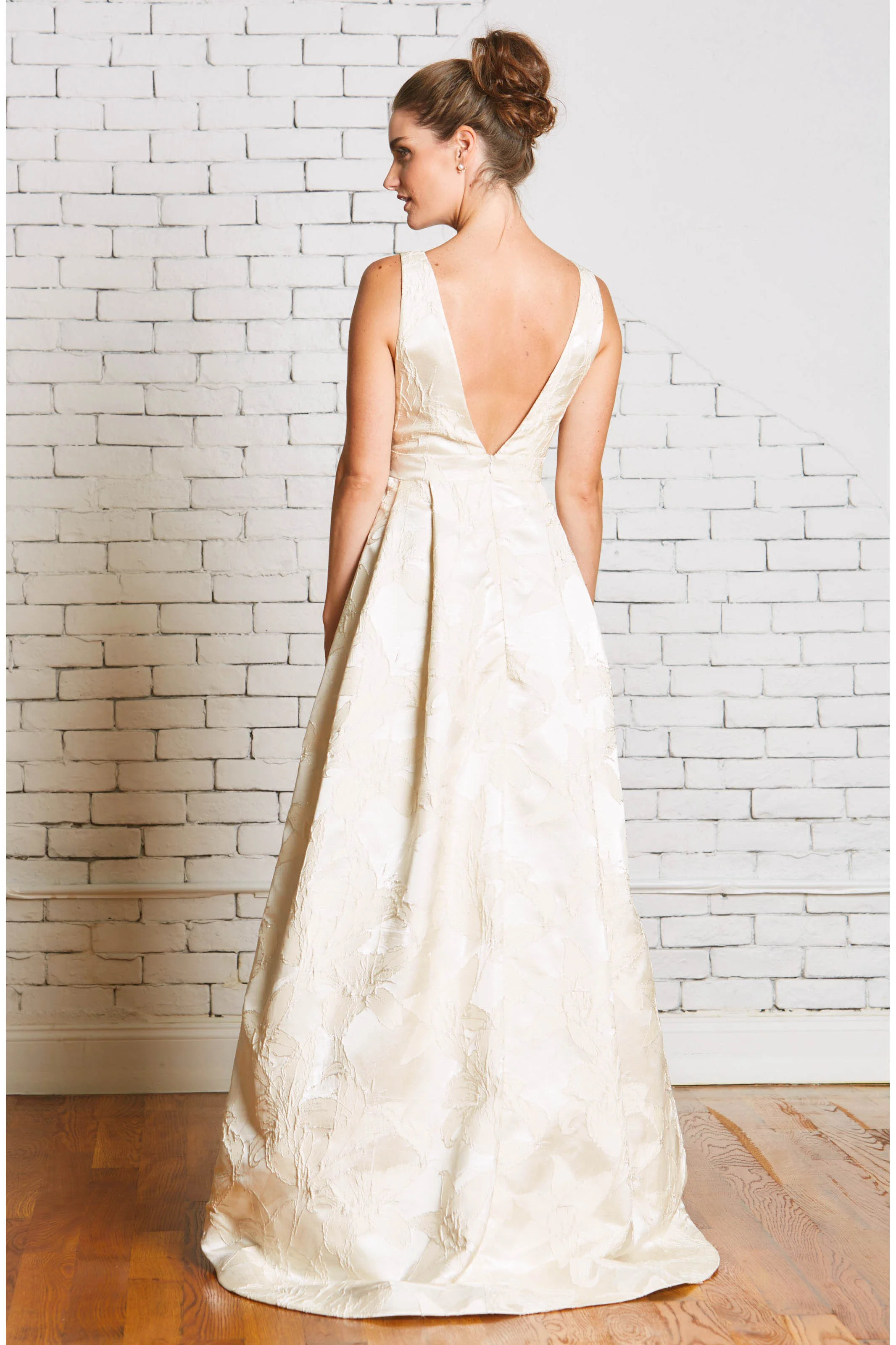 22b.Rebecca_Schoneveld_Kinsley Gown_Back-46.jpg