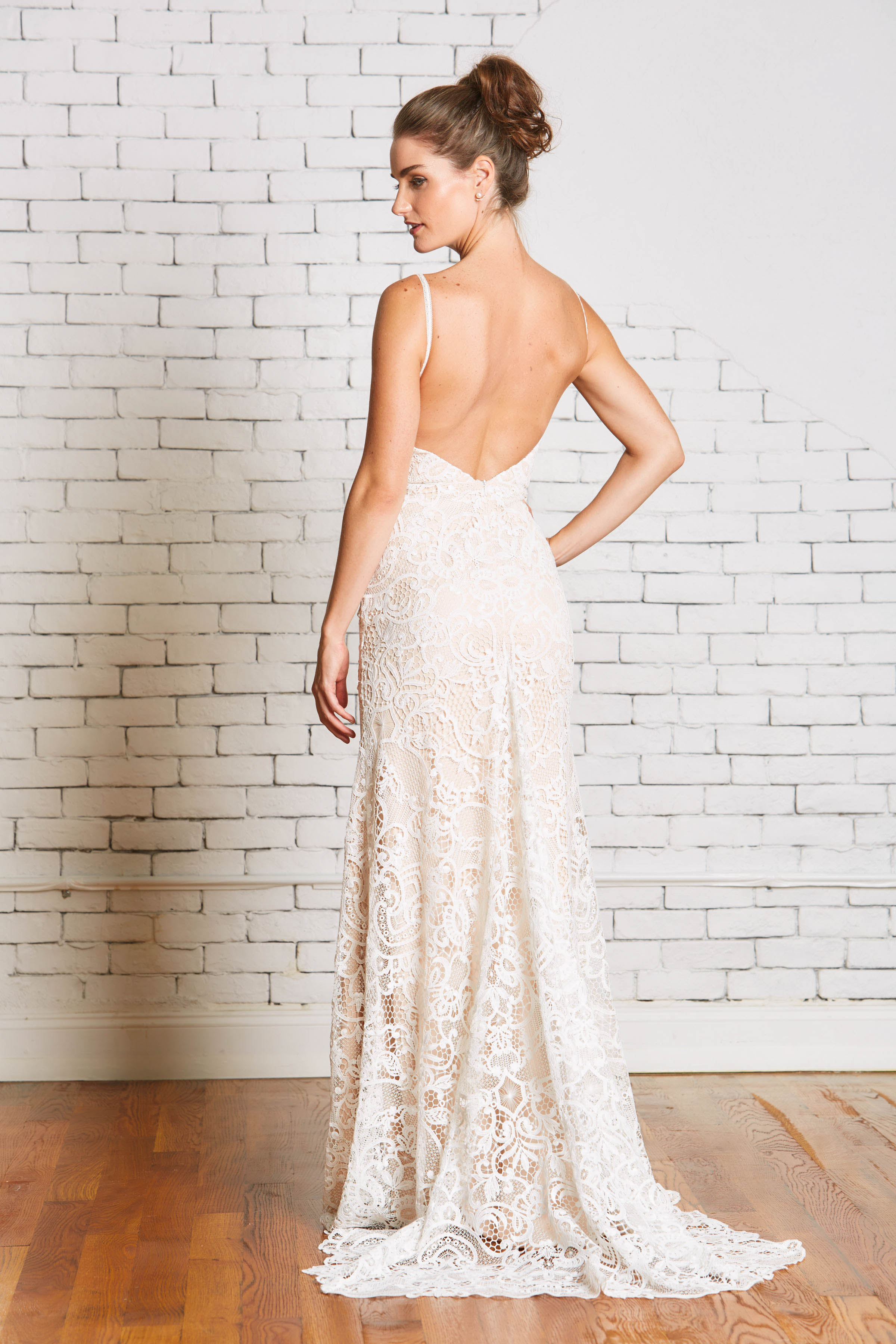 6b.Rebecca_Schoneveld_Siobhan_Gown_Back-15.jpg