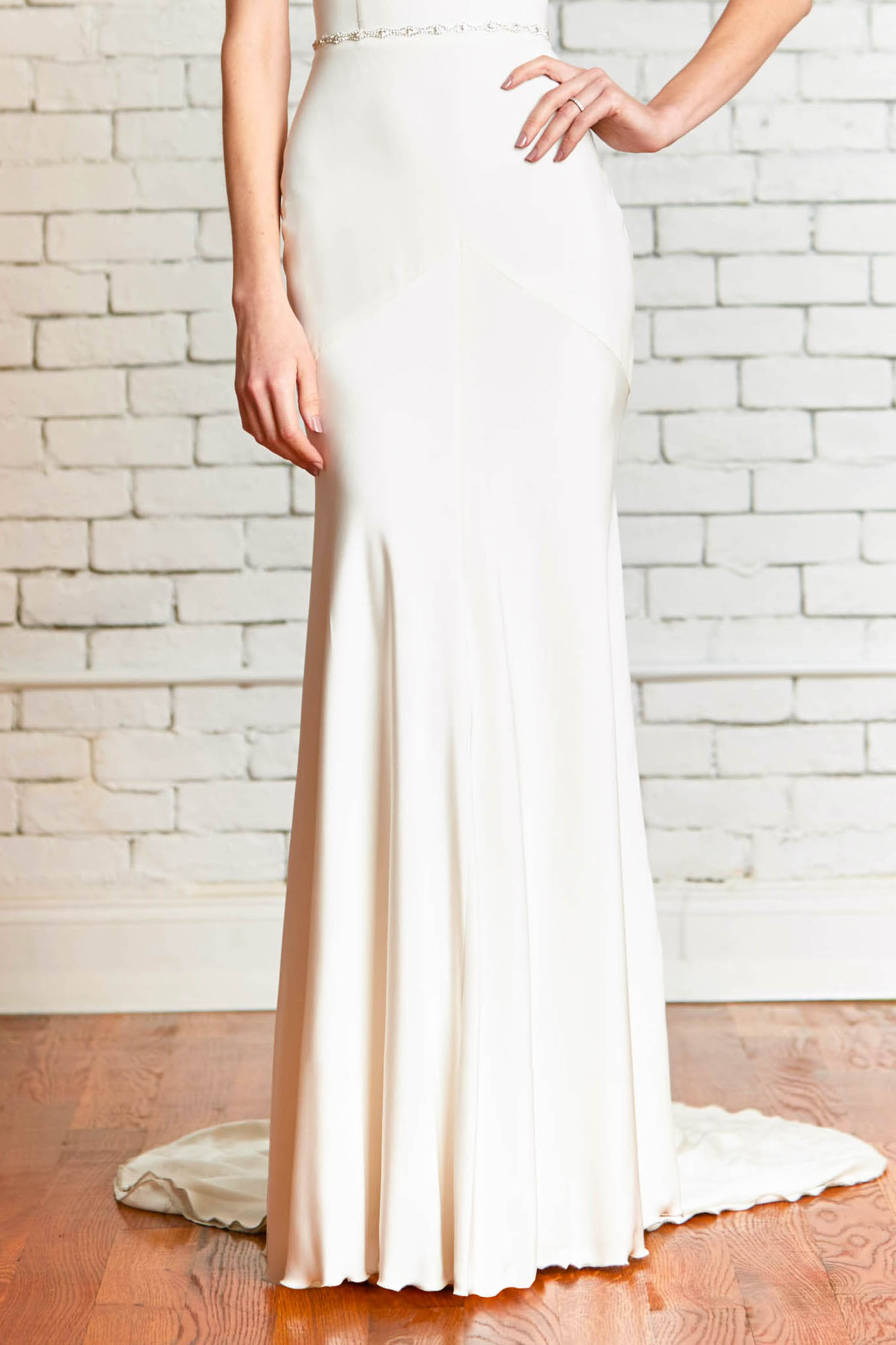 Ingrid_Front-Skirt_Art_Deco_Detail_Modern_Bride.jpg