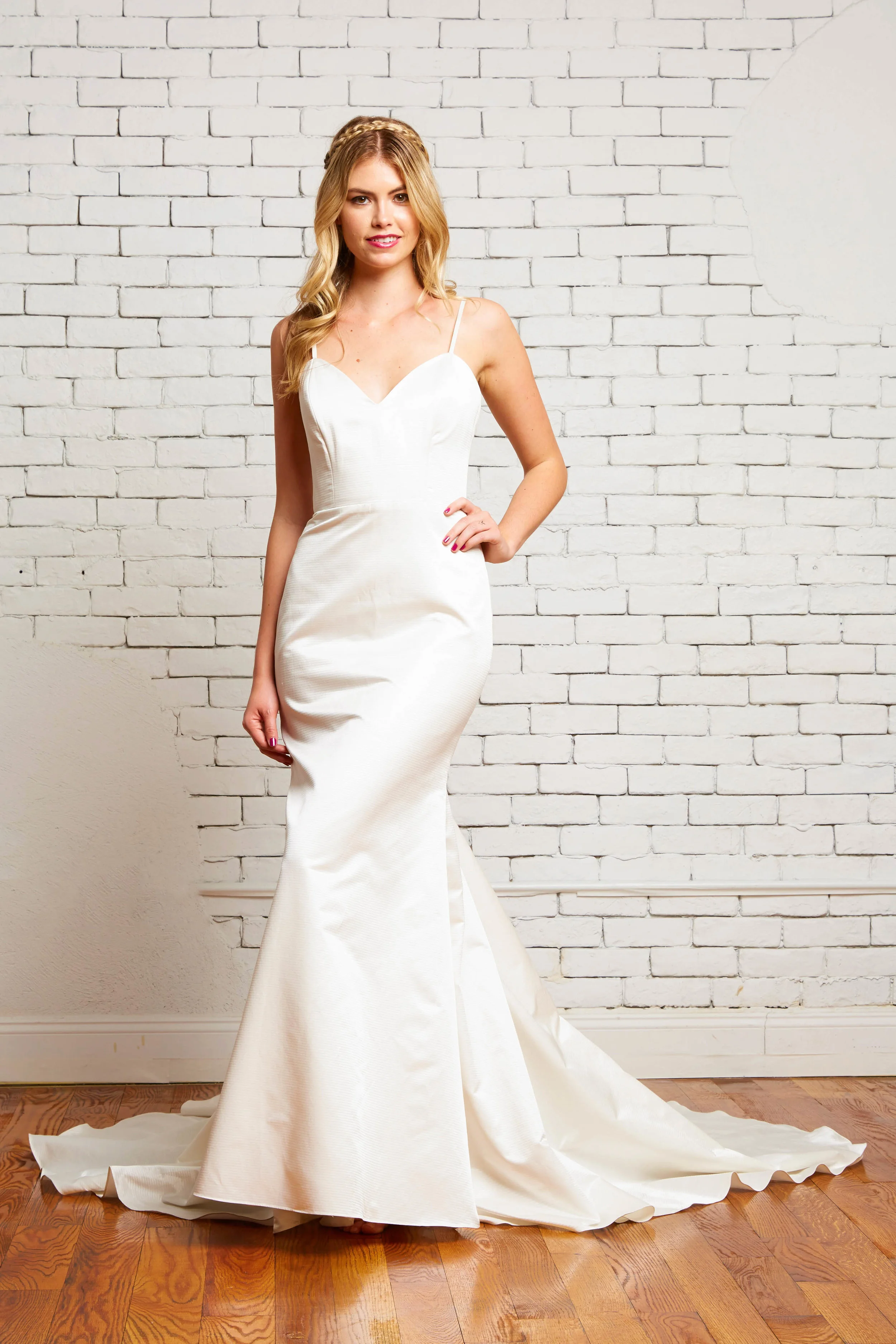 23A. Yvette Front-Rebecca Schoneveld-2-142_striped_satin_sweetheart_neckline_pleated_train_modern_gown.jpg