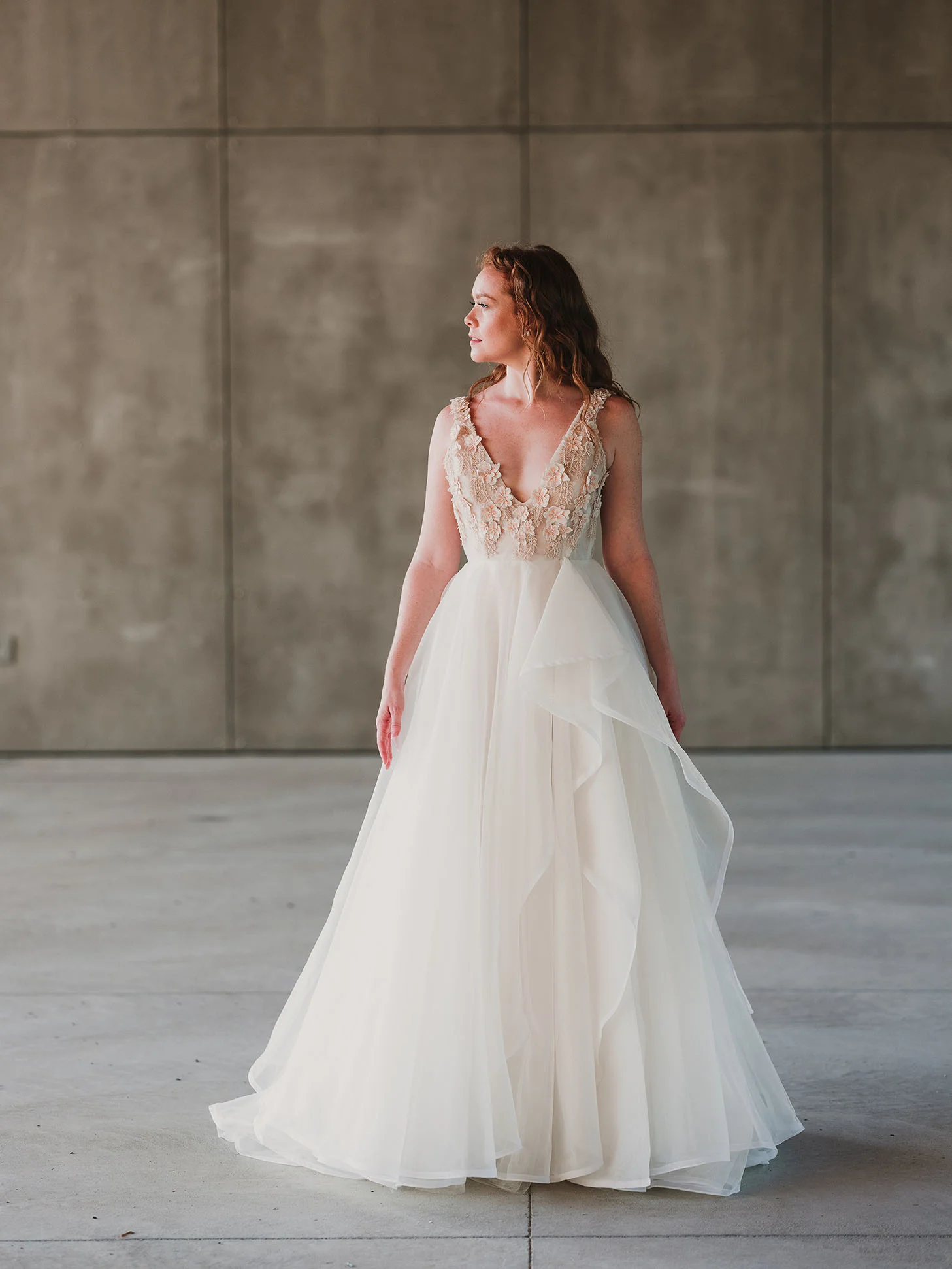 Rebecca_Schoneveld_Iris_Gown_Organza_romantic_boho_fullskirt_deep_v_deepv_ballgown_dreamy_front_shot.jpg
