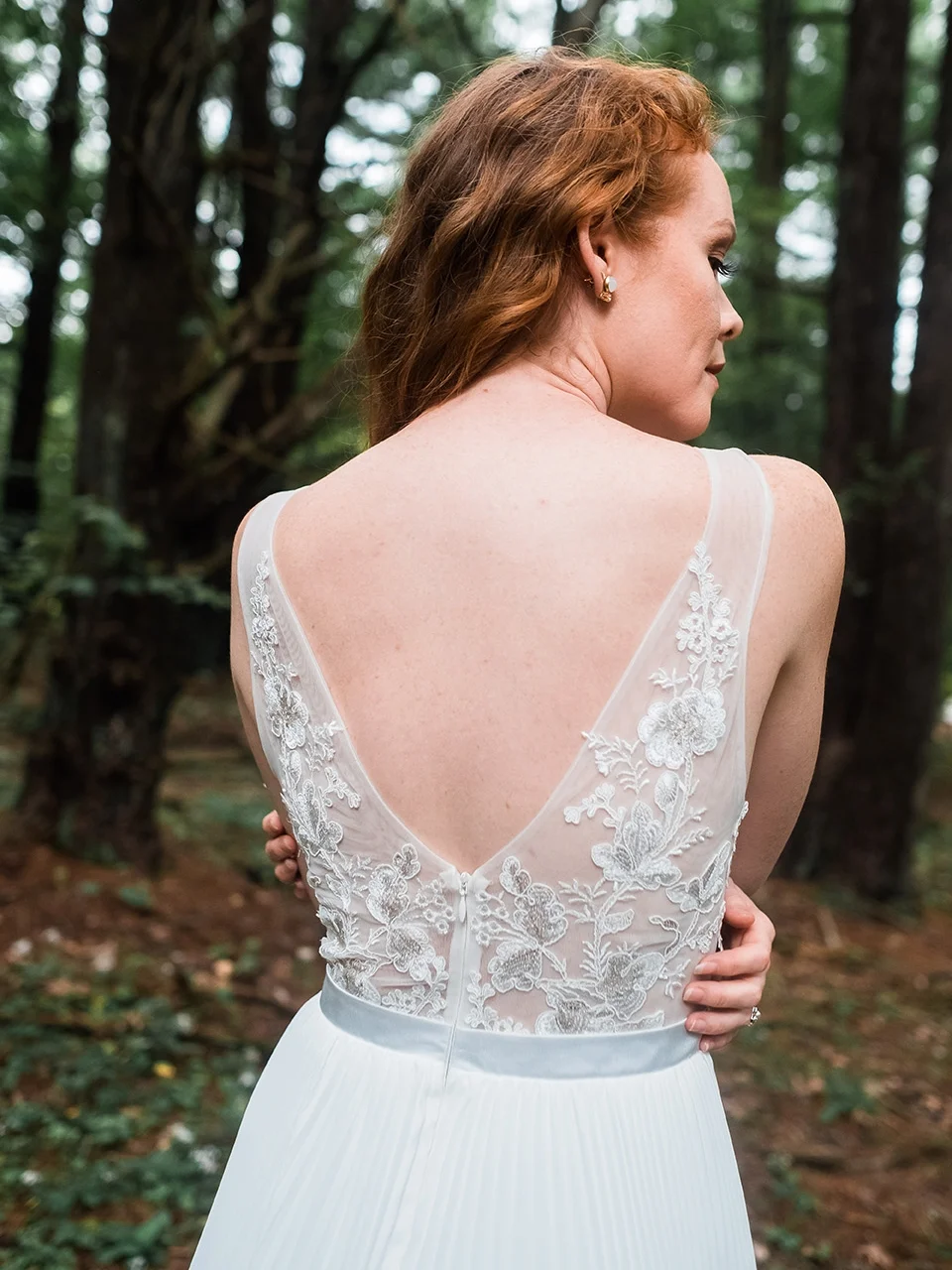 rebecca_schoneveld_quinn_gown_applique_bodice_pleated_skirt_romantic_.jpg