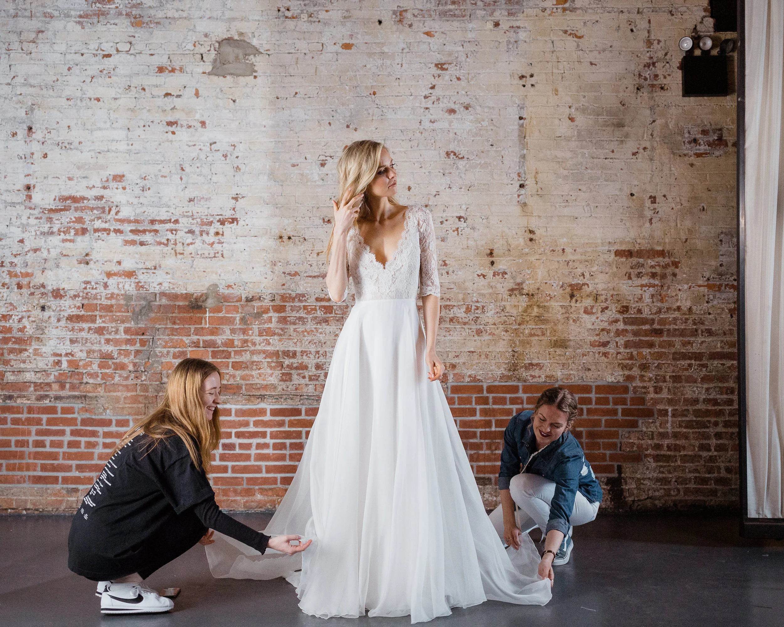Vneck-lace-sleeves-wedding-gown-custom-Aline-rebecca-schoneveld.jpg