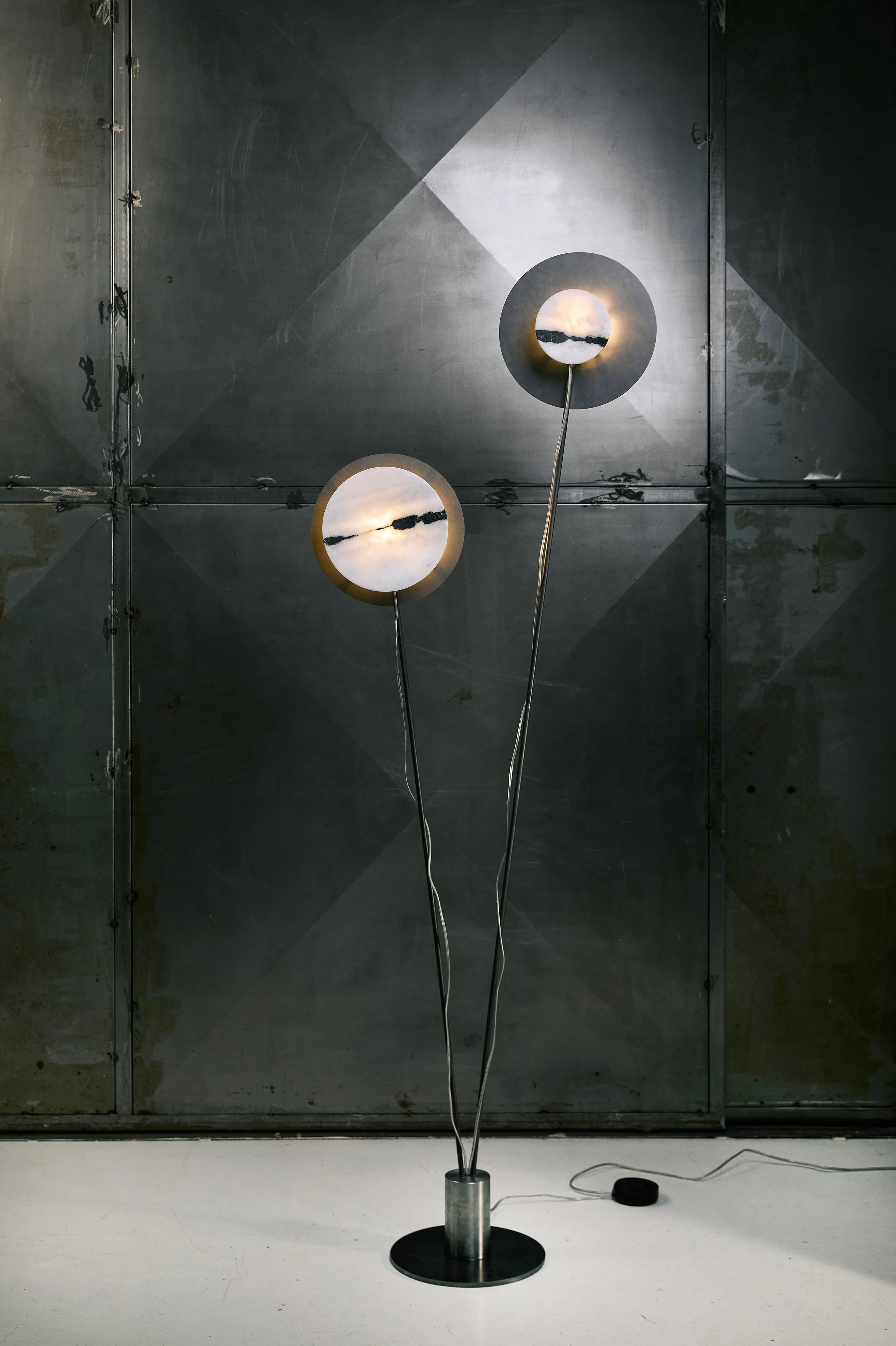 OM60_Lamp 01 Eclipse_Image_10.jpg