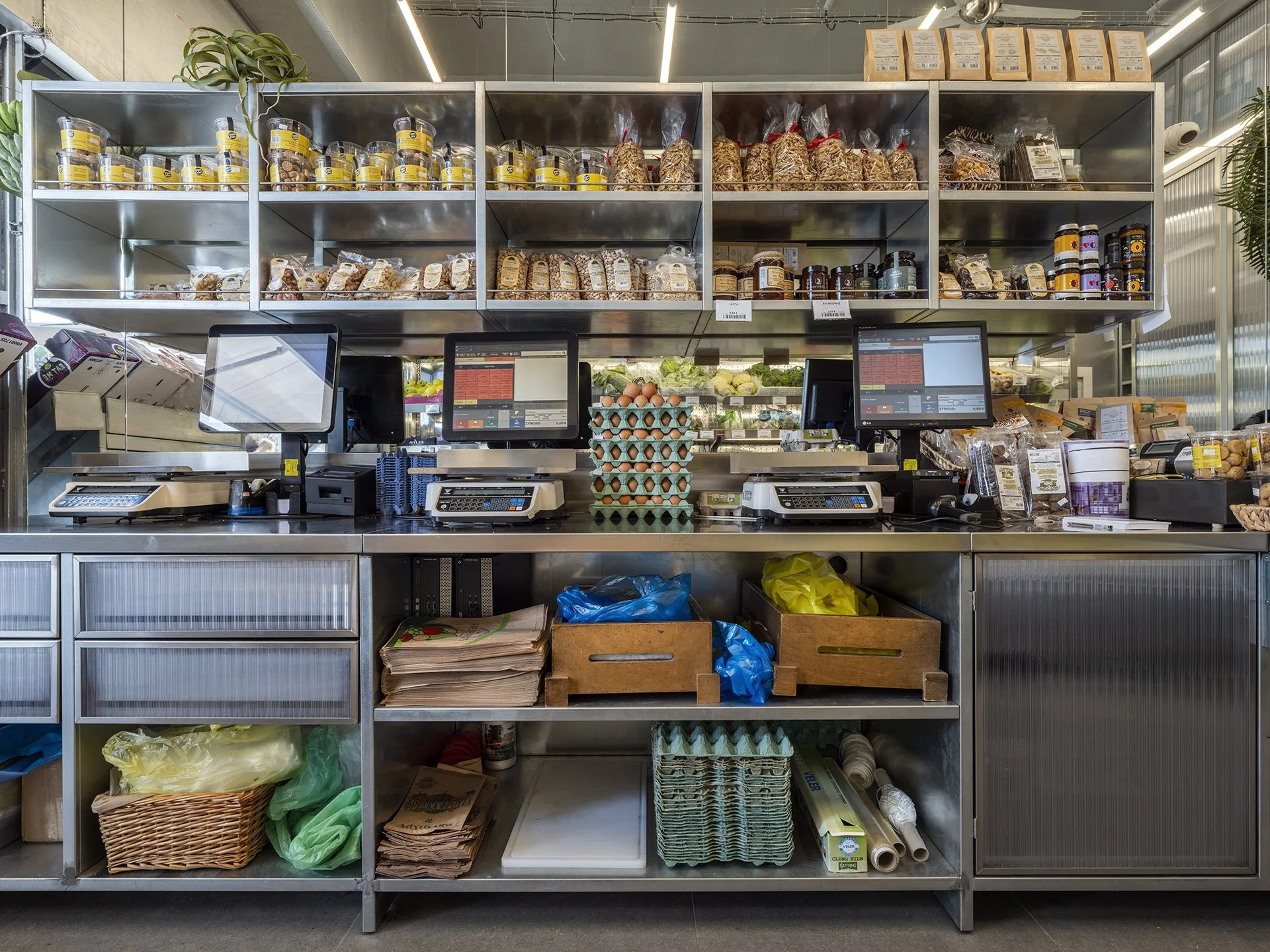 OM60_Kyriakos Grocery_Image_14.jpg