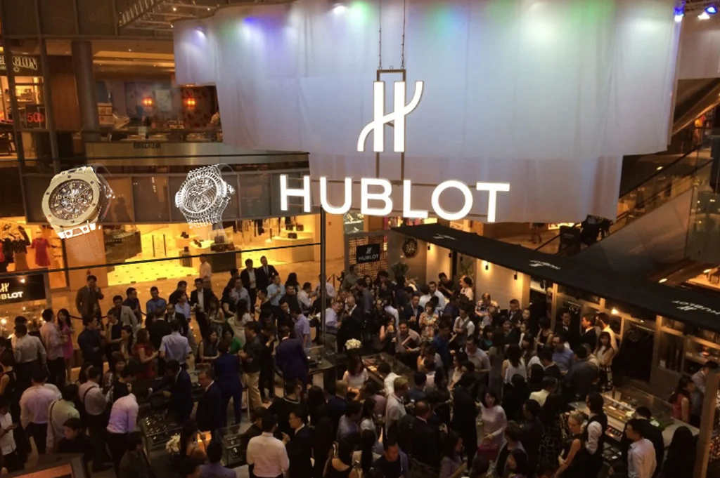 Hublot_stand01.jpg