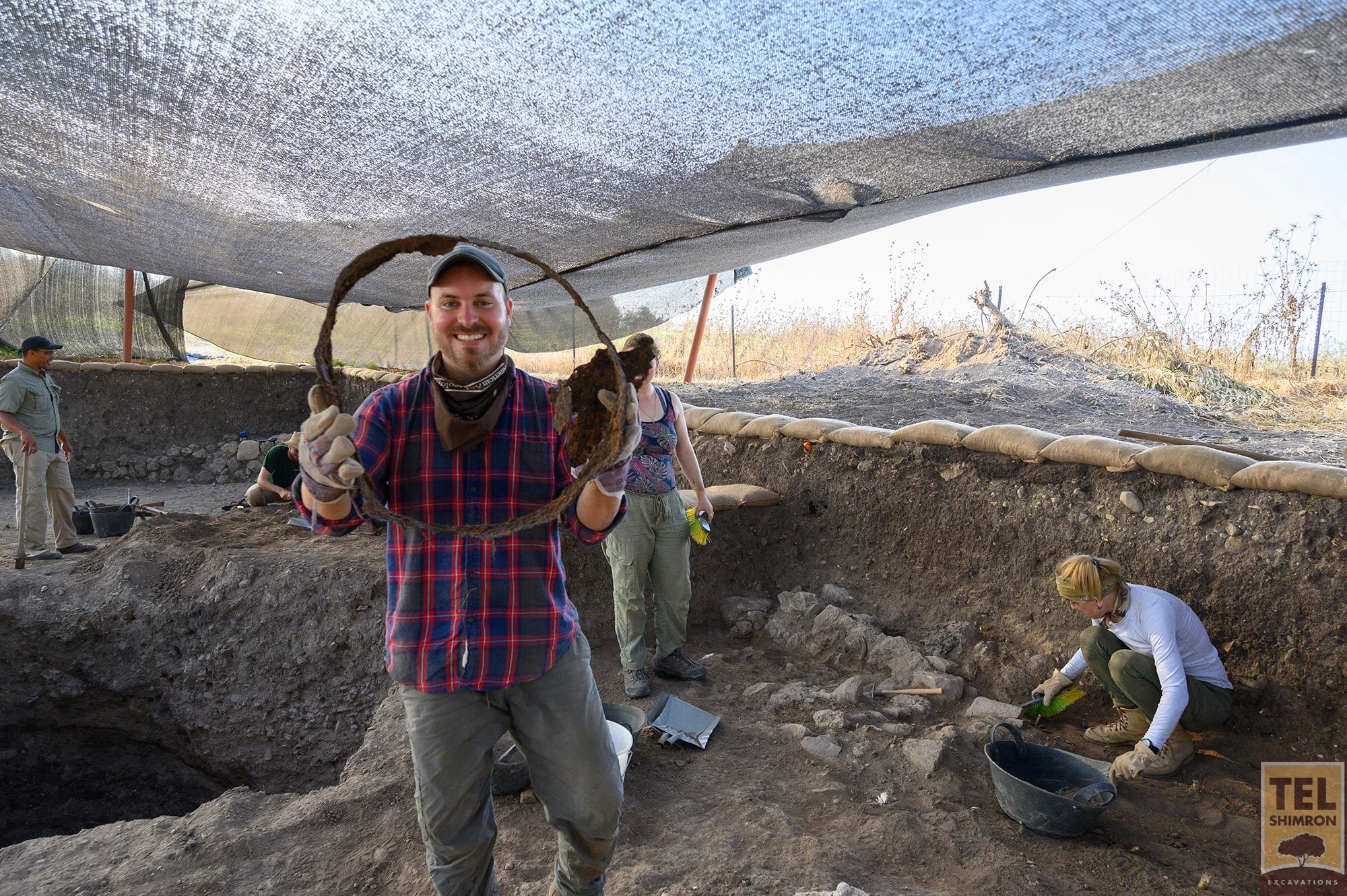 Finding artifacts in Grid 92