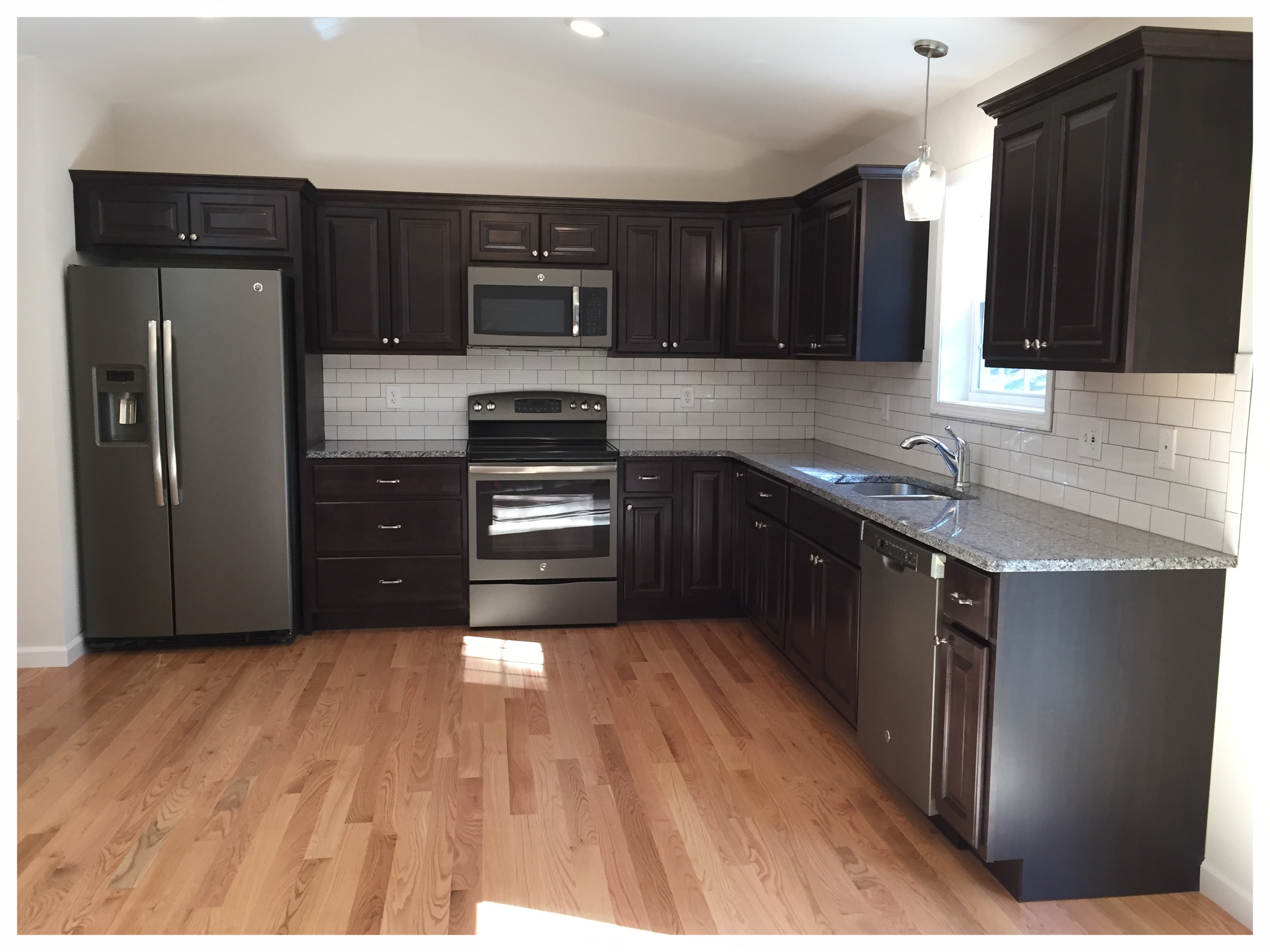 Kitchen 2.jpg