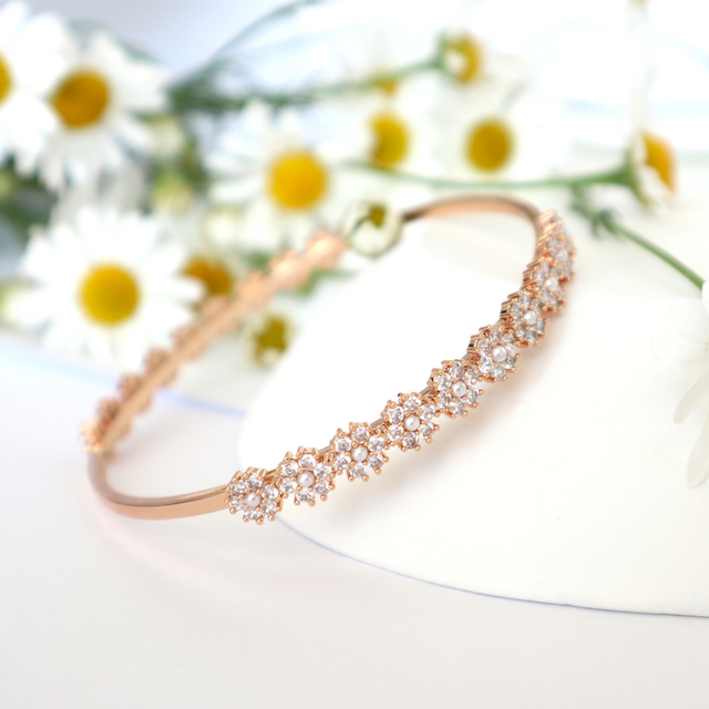 Tc Daisy - Cz Bangle Gold