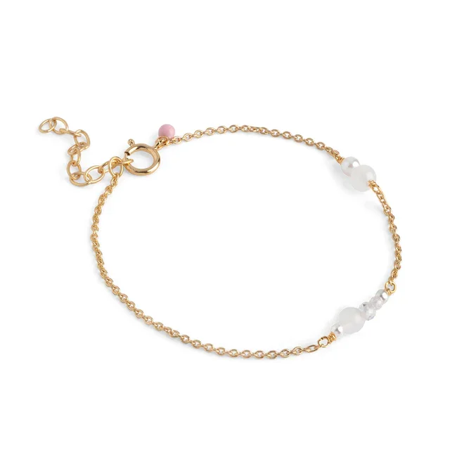 Bracelet_Sofia-Bracelets-B136G-White_and_Pearls.webp