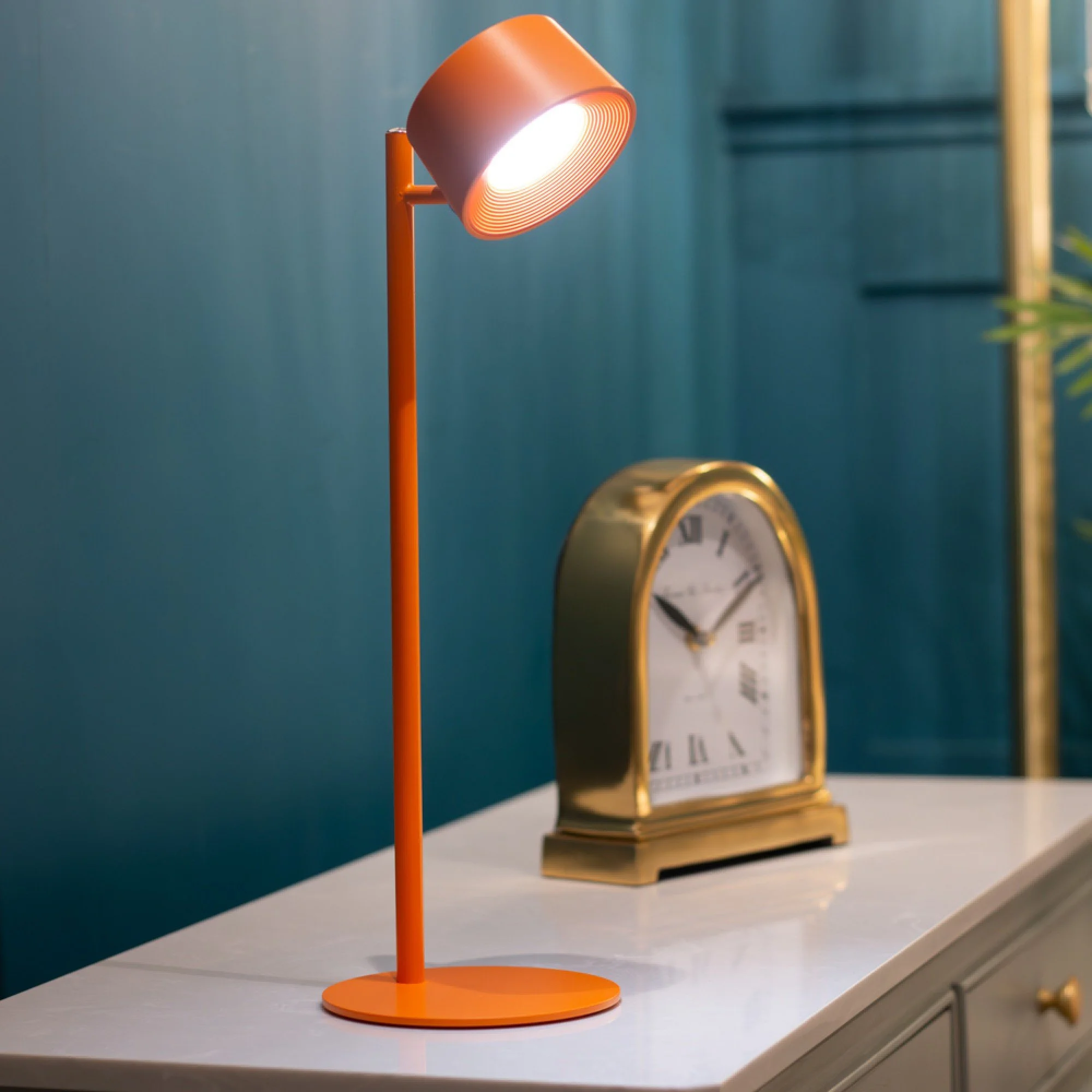 Cosmo usb rechargeable lamp orange