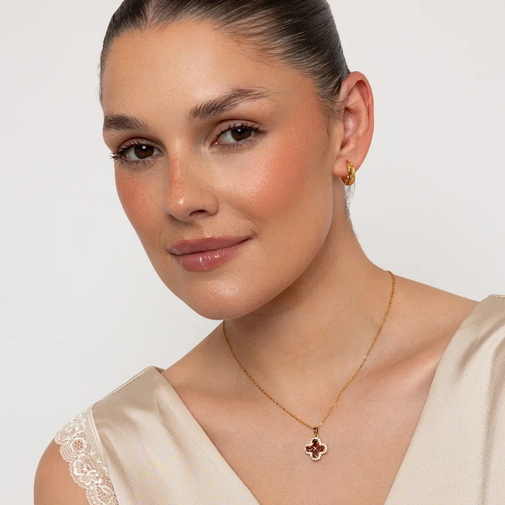 KNIGHT AND DAY Garnet Clover