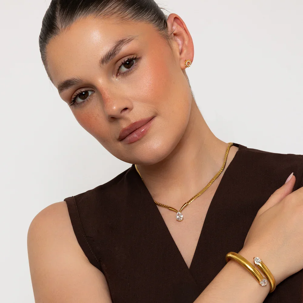 Knight and Day Zora Clear Crystal Necklac